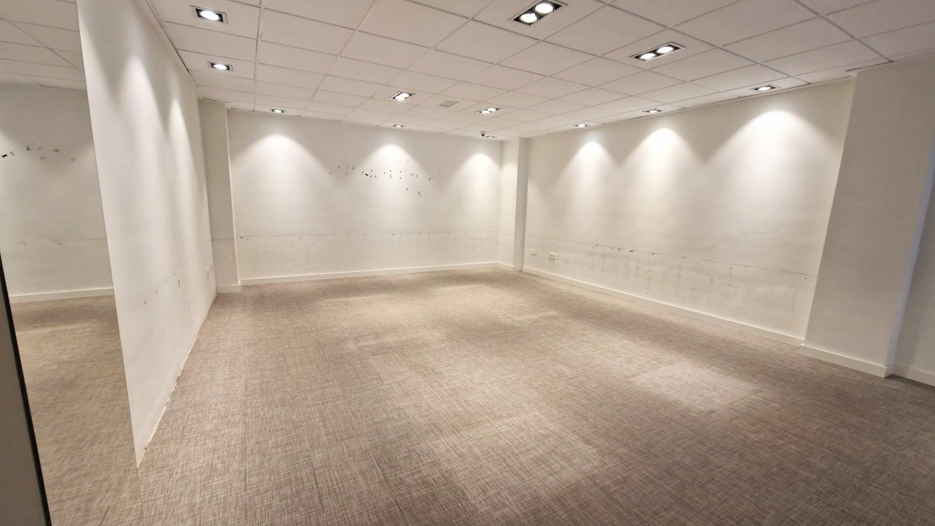 Venta - Comercial -
Guardamar del Segura - Guardamar Centro