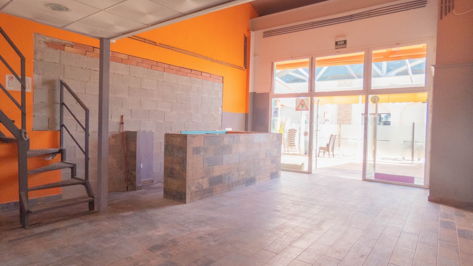 Venta - Comercial -
La Finca Golf - Algorfa