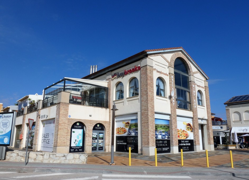 Venta - Comercial -
La Finca Golf - Algorfa