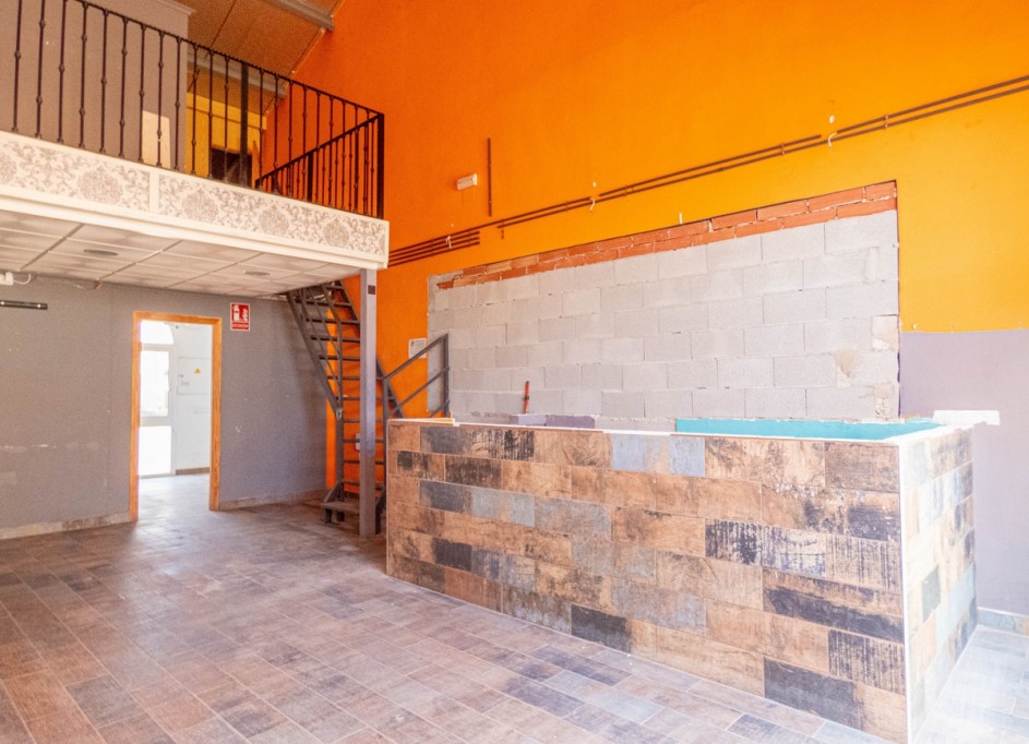 Venta - Comercial -
La Finca Golf - Algorfa