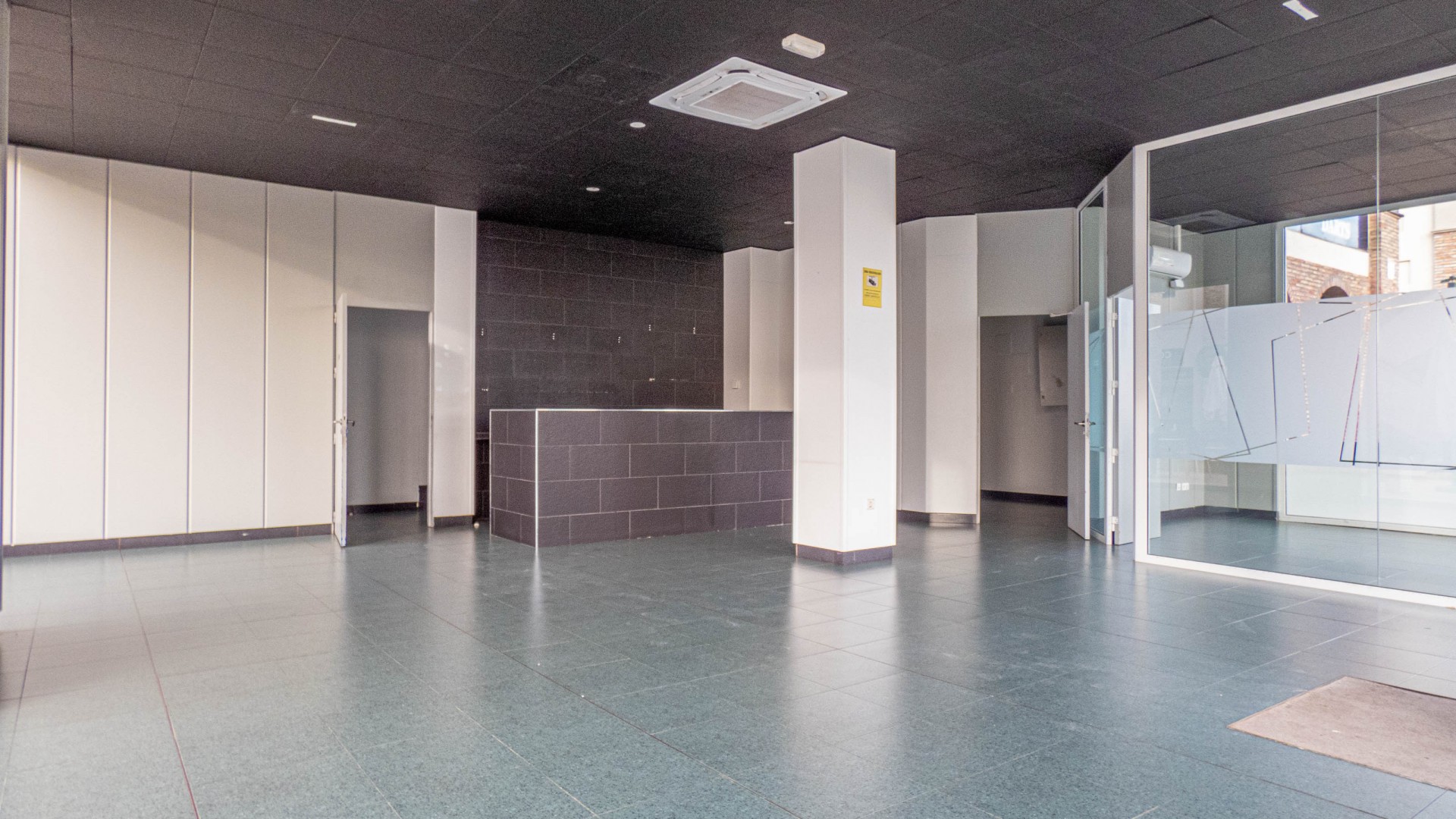 Venta - Comercial -
La Finca Golf - Algorfa