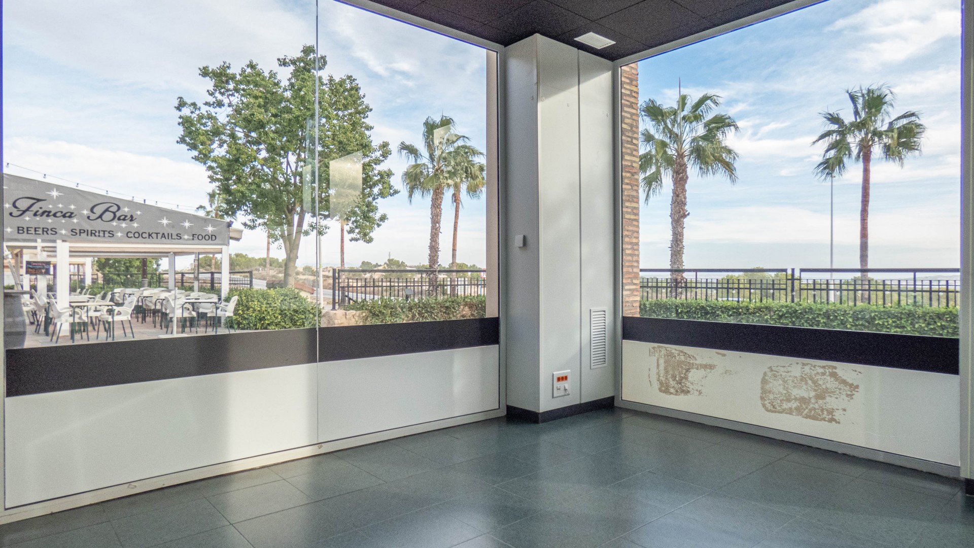 Venta - Comercial -
La Finca Golf - Algorfa