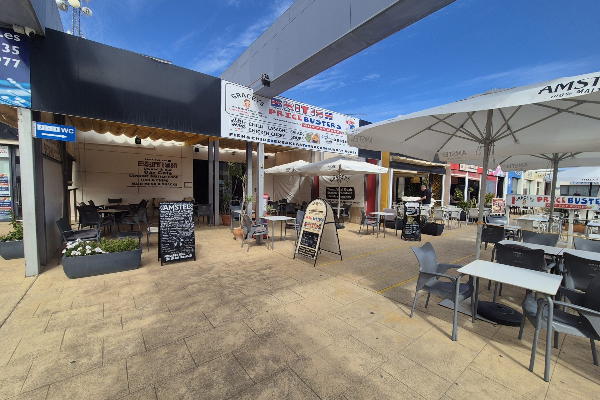 Venta - Comercial -
La Zenia