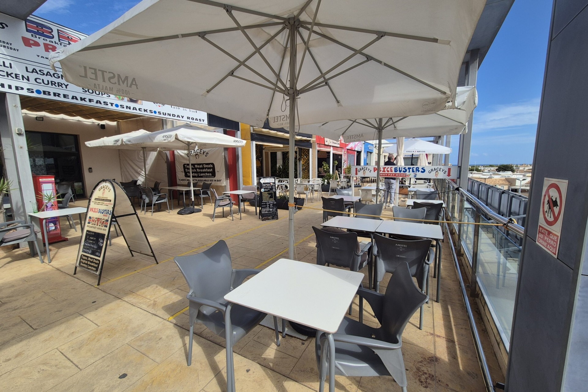 Venta - Comercial -
La Zenia