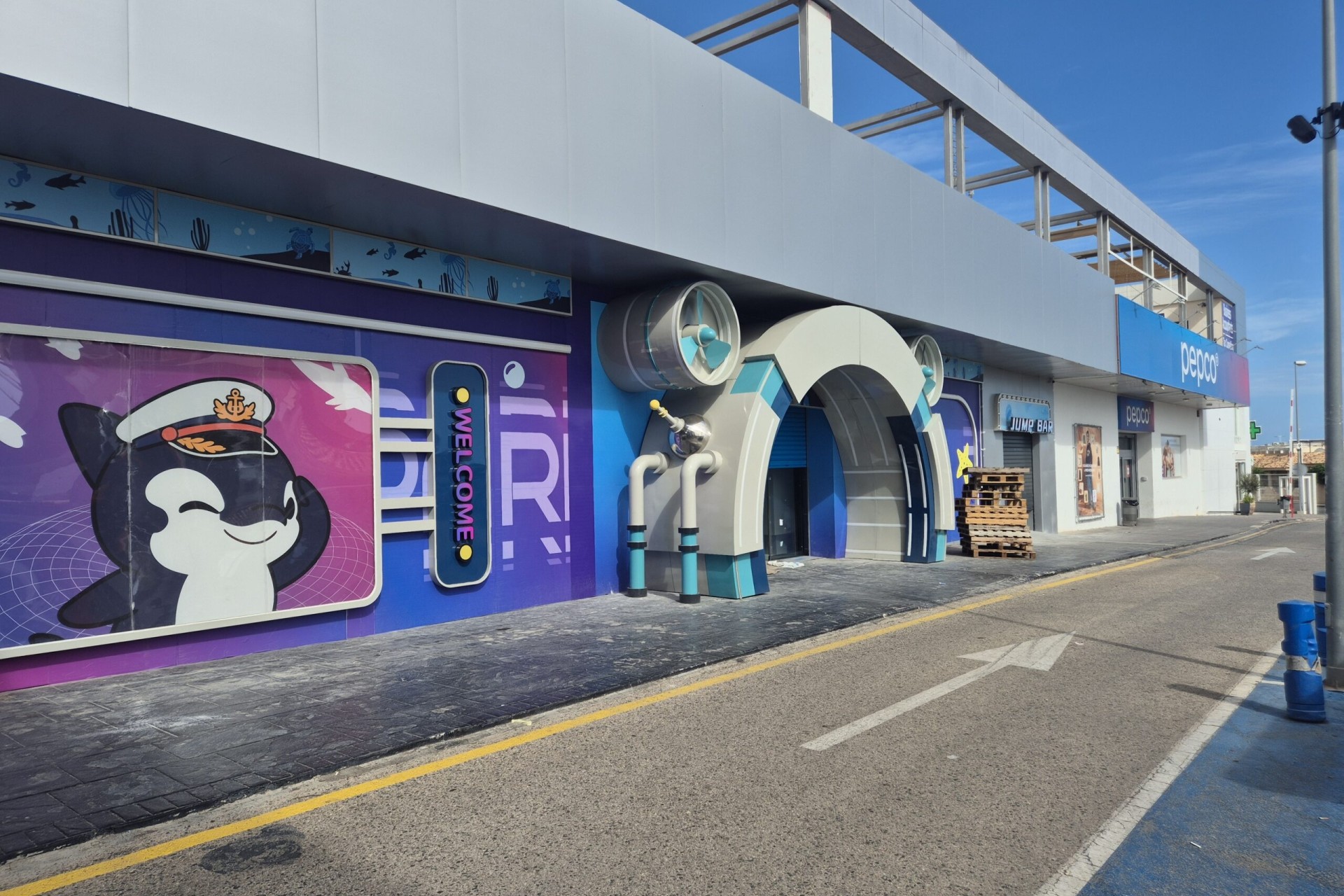 Venta - Comercial -
La Zenia