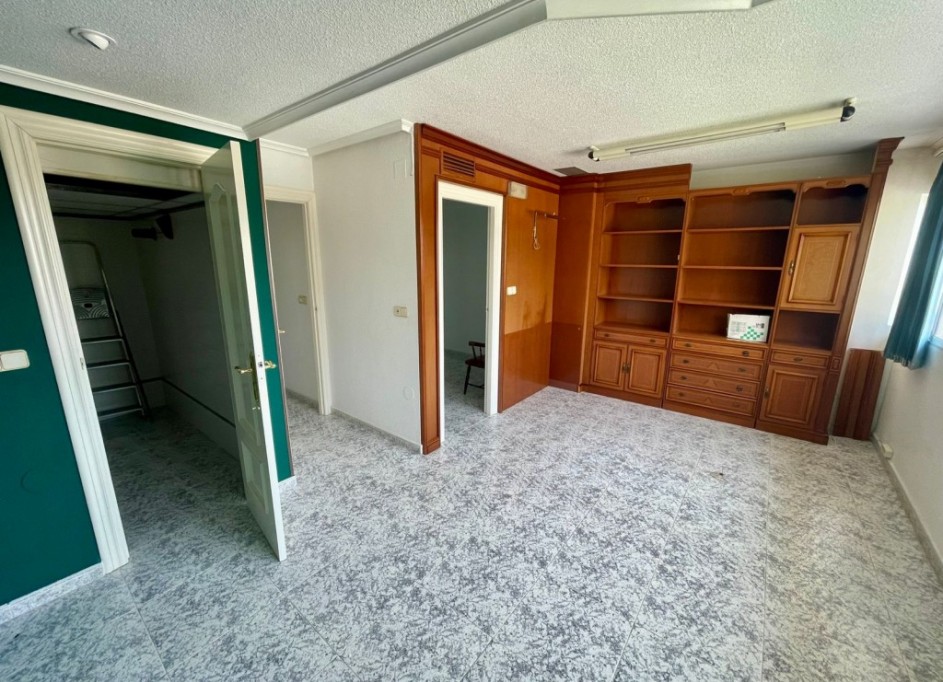 Venta - Comercial -
Los Alcazares