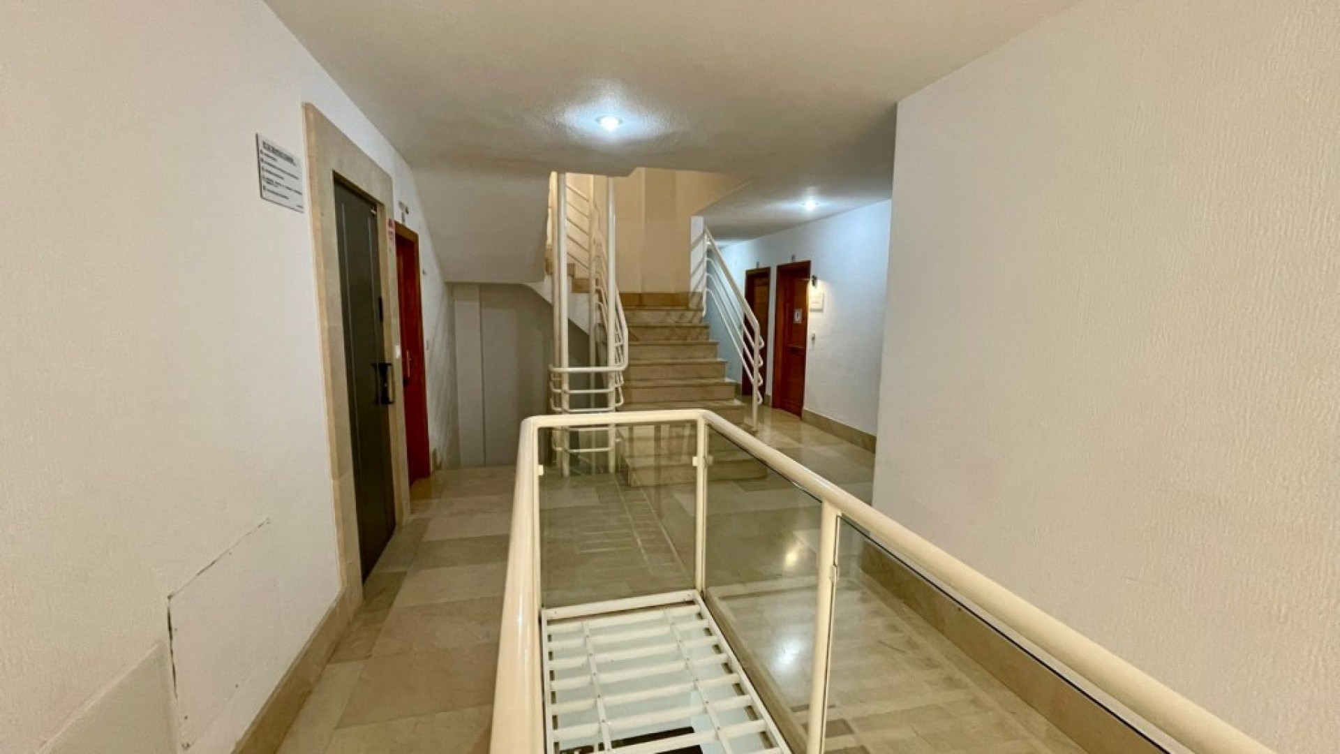 Venta - Comercial -
Los Alcazares