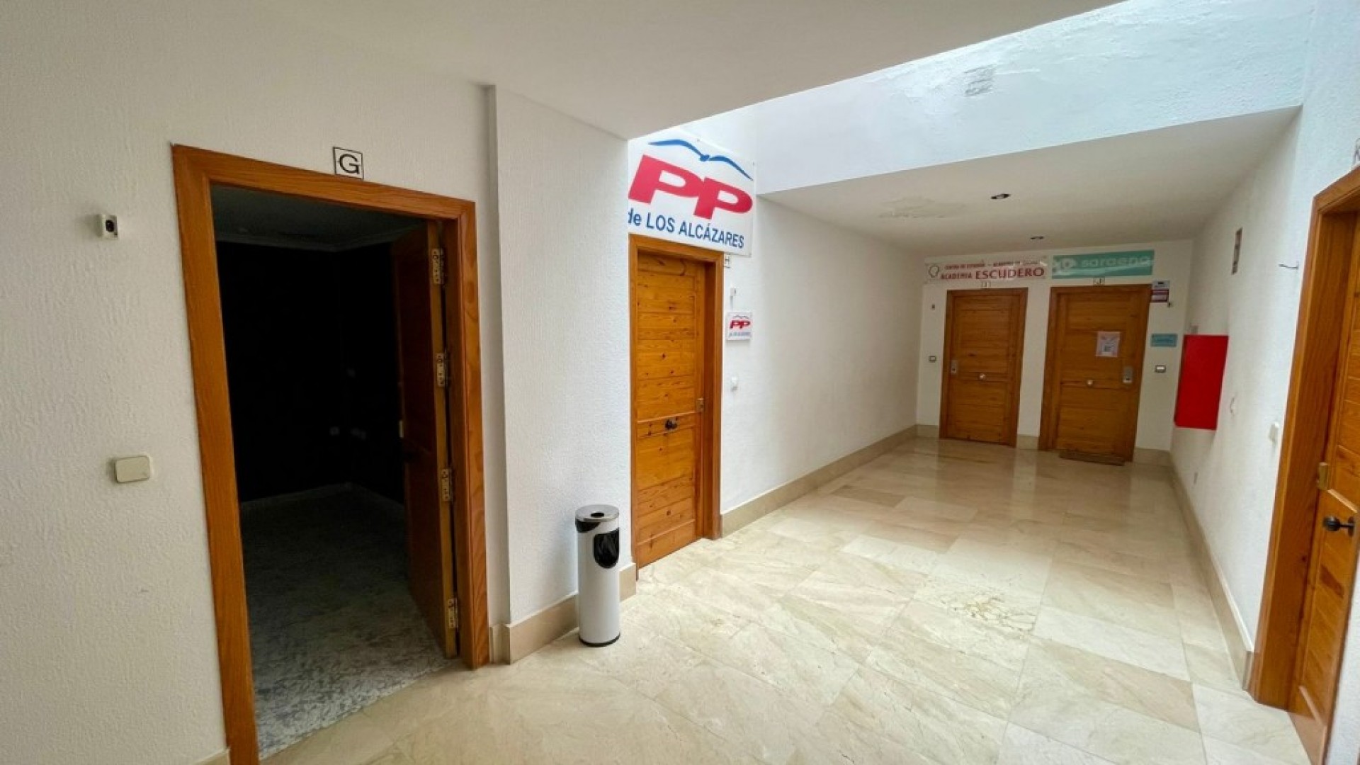 Venta - Comercial -
Los Alcazares