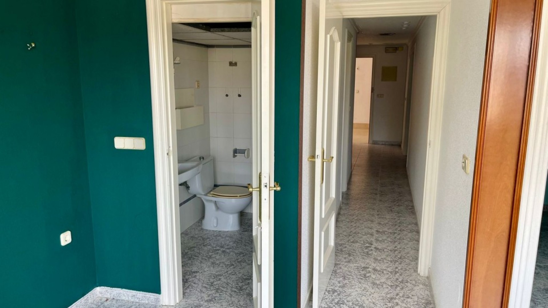 Venta - Comercial -
Los Alcazares