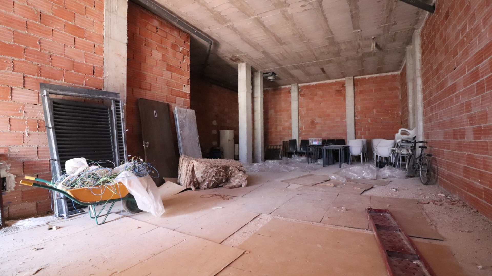 Venta - Comercial -
Los Montesinos - Laguna Green