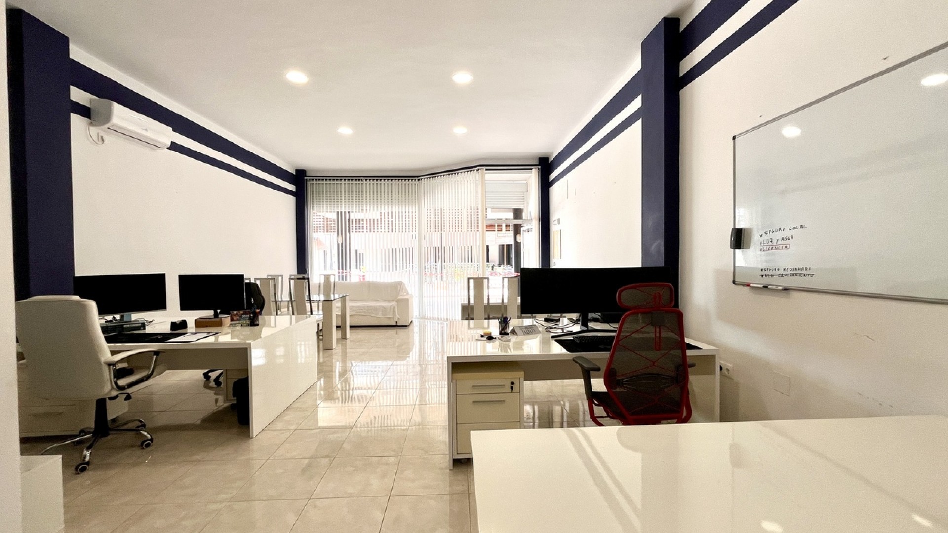 Venta - Comercial -
Playa Flamenca