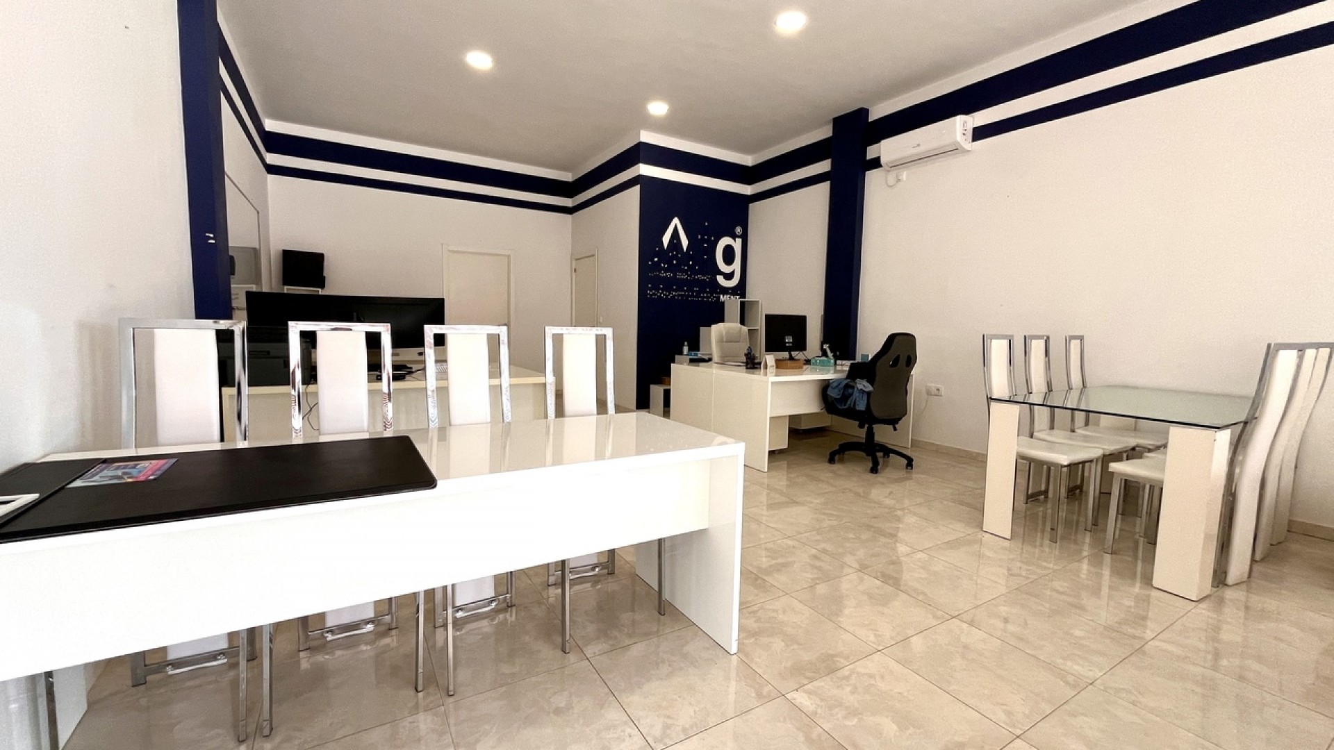 Venta - Comercial -
Playa Flamenca
