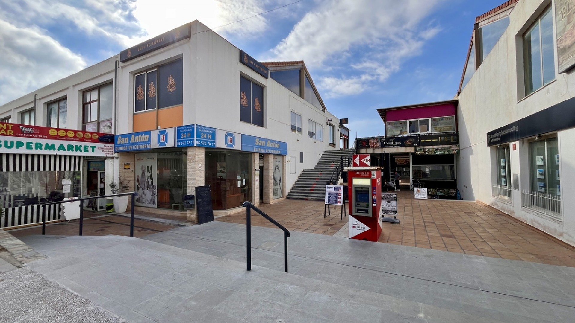 Venta - Comercial -
Playa Flamenca