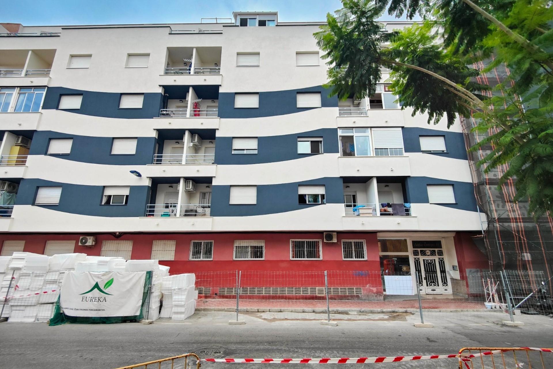 Venta - Comercial -
Torrevieja - El Acequión - Los Náufragos
