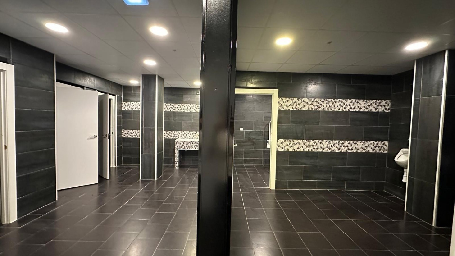 Venta - Comercial -
Torrevieja - Paseo maritimo