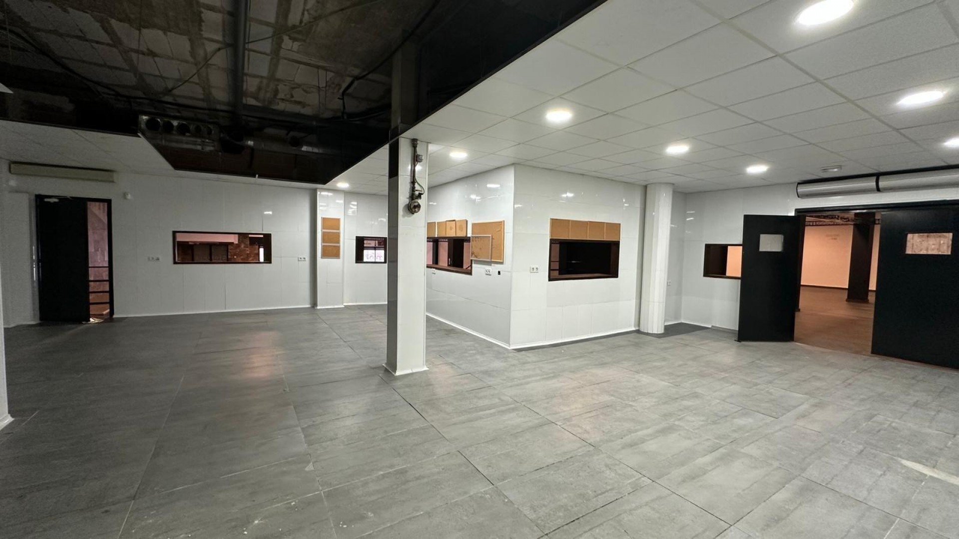 Venta - Comercial -
Torrevieja - Paseo maritimo