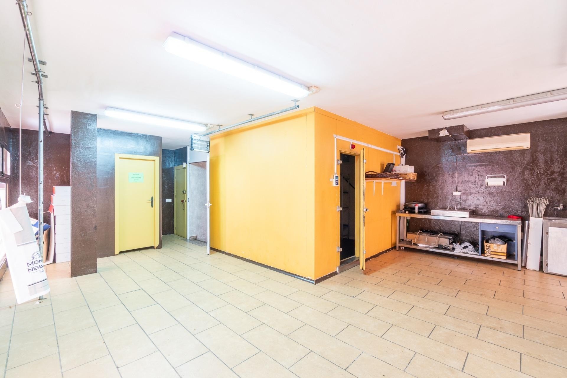 Venta - Comercial -
Torrevieja - Paseo maritimo
