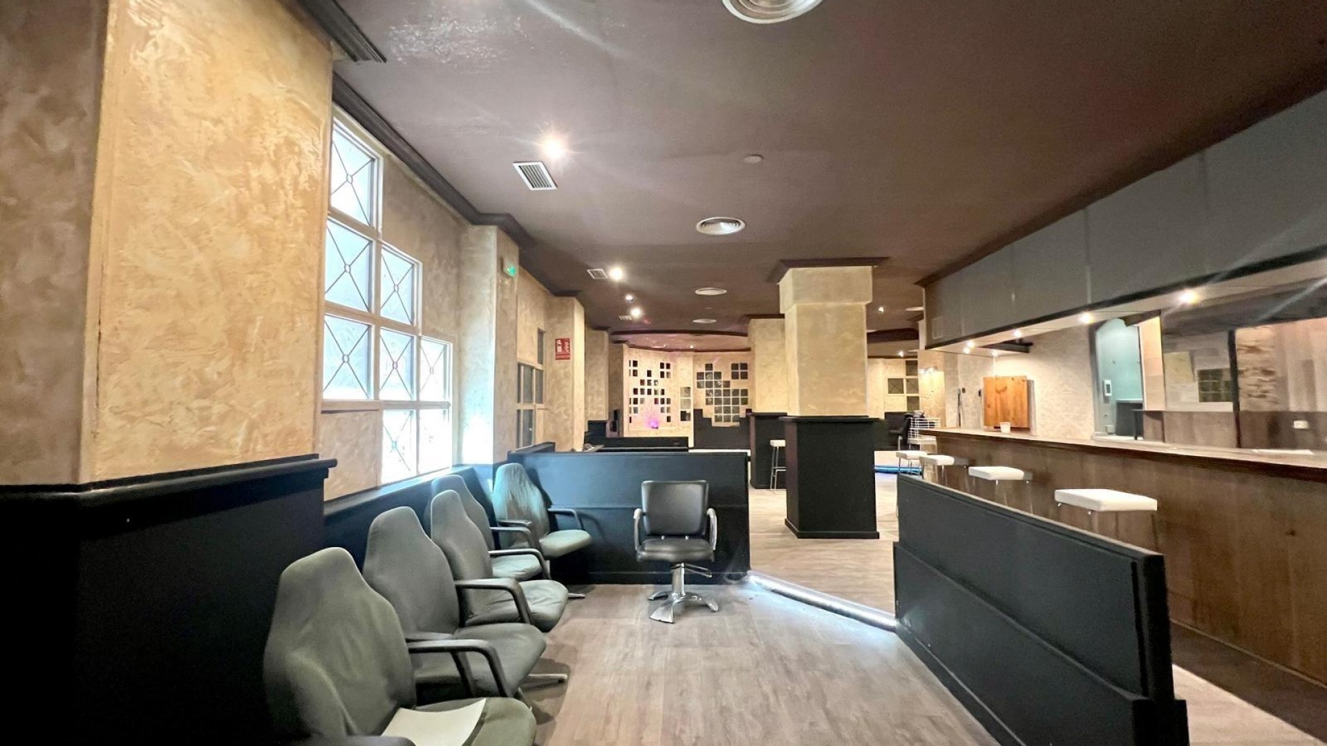 Venta - Comercial -
Torrevieja - Playa de los Naufragos