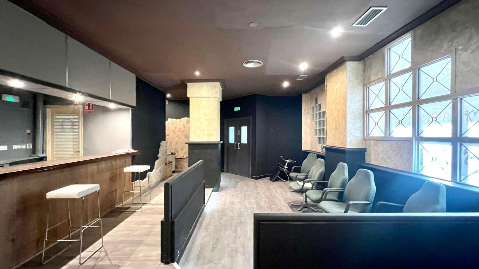 Venta - Comercial -
Torrevieja - Playa de los Naufragos