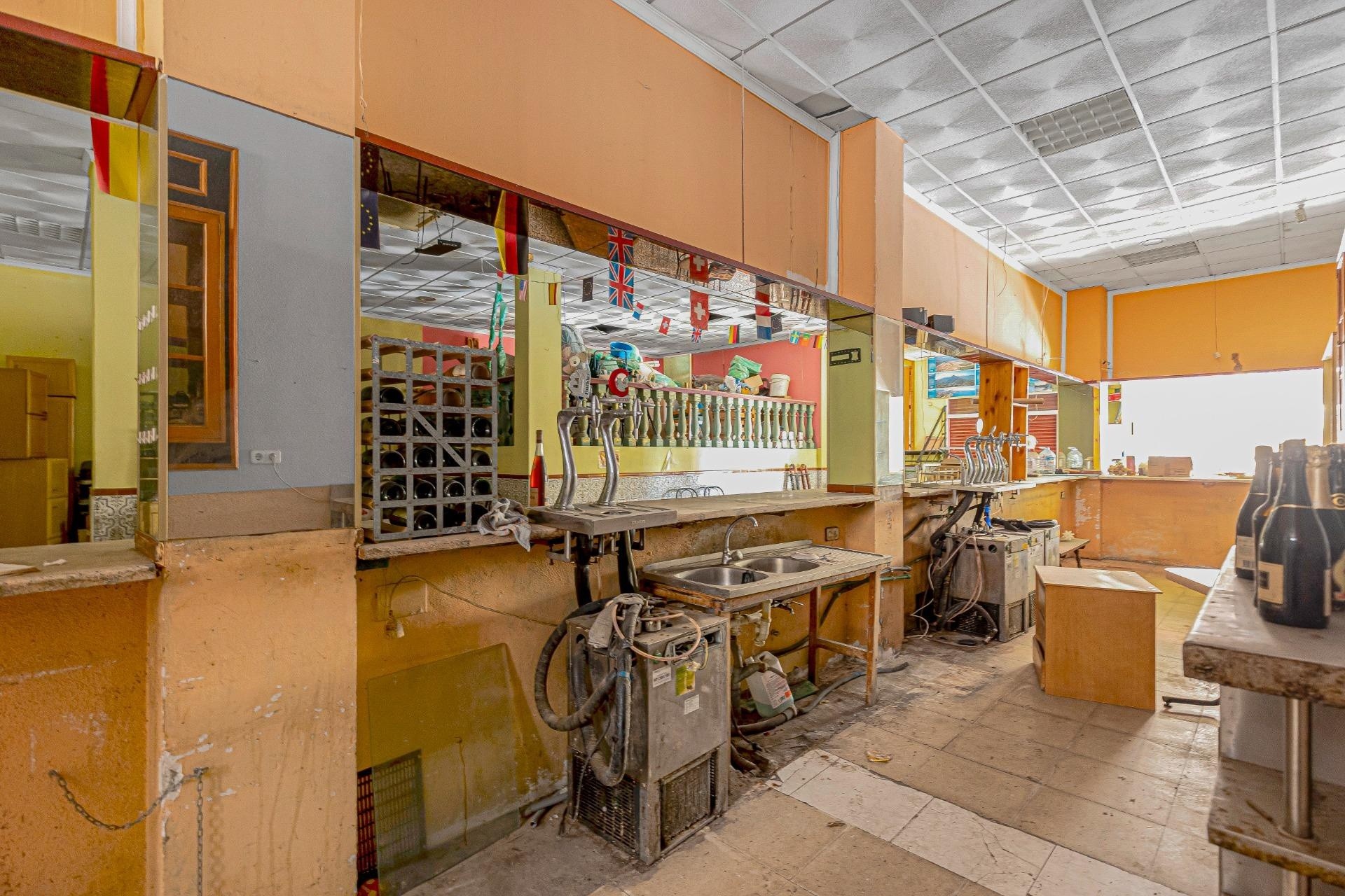 Venta - Comercial -
Torrevieja - Playa del Cura