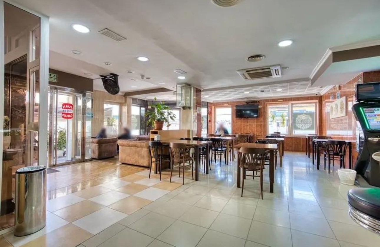 Venta - Comercial -
Torrevieja