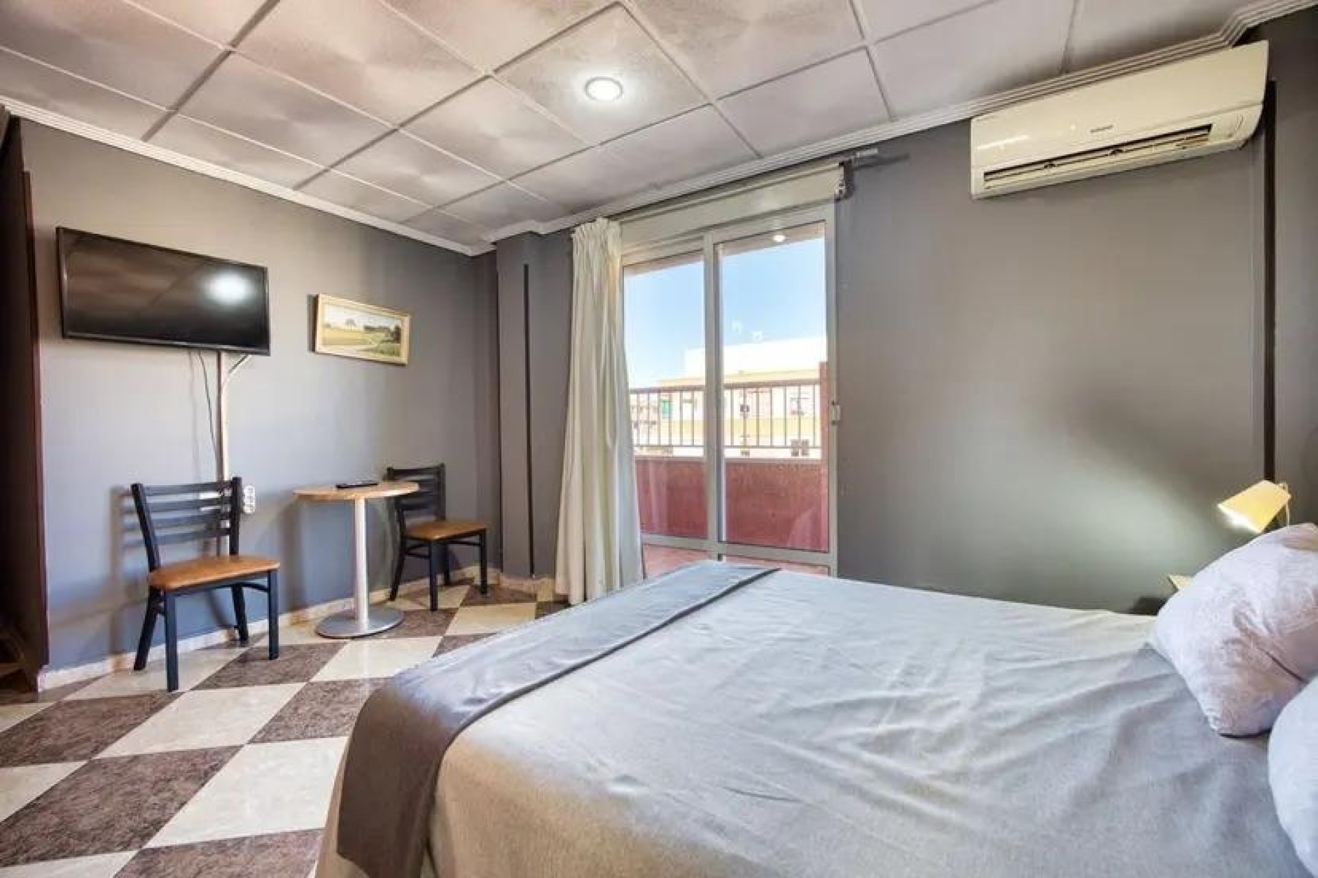 Venta - Comercial -
Torrevieja