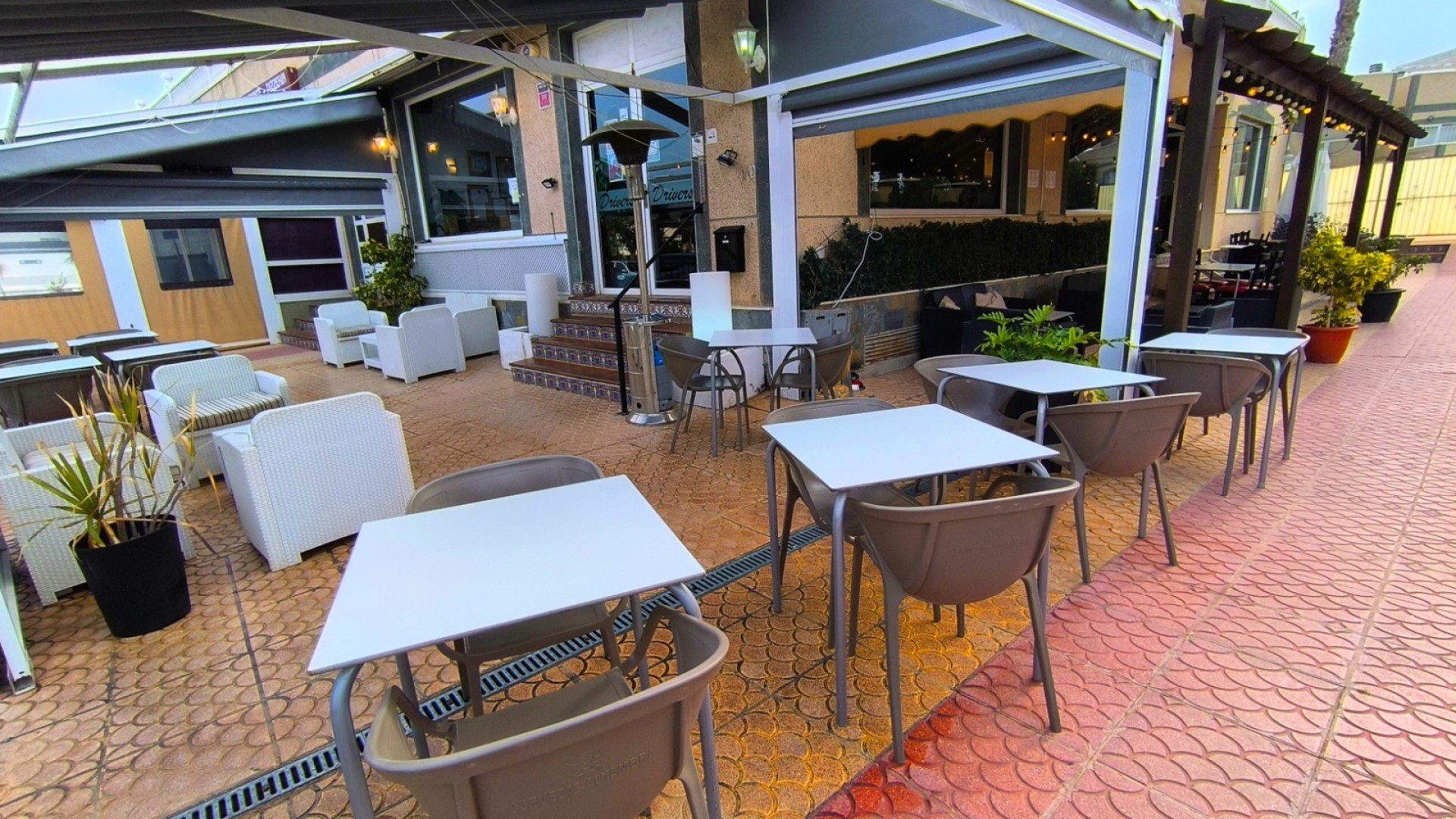 Venta - Comercial -
Villamartín