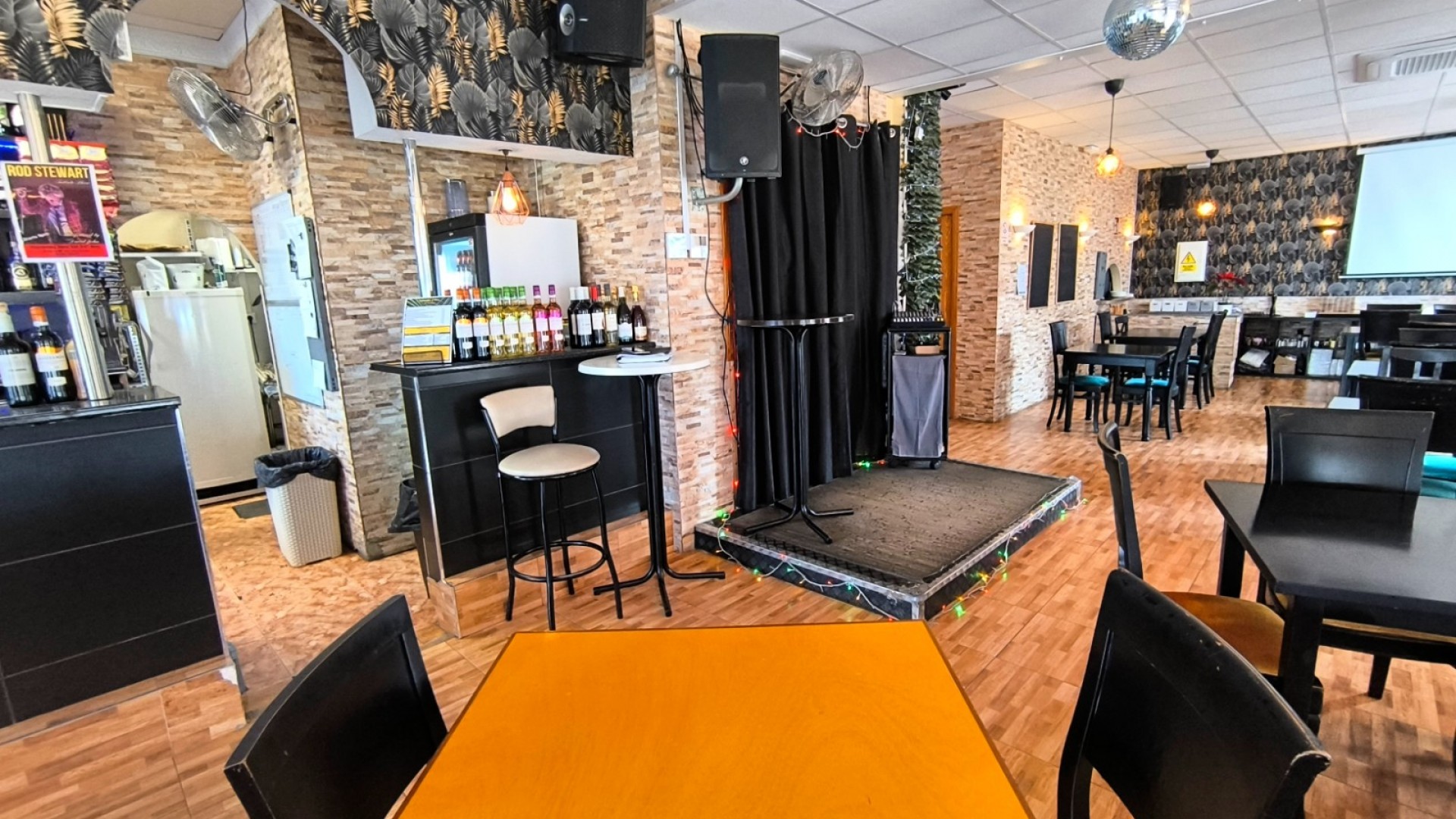 Venta - Comercial -
Villamartín