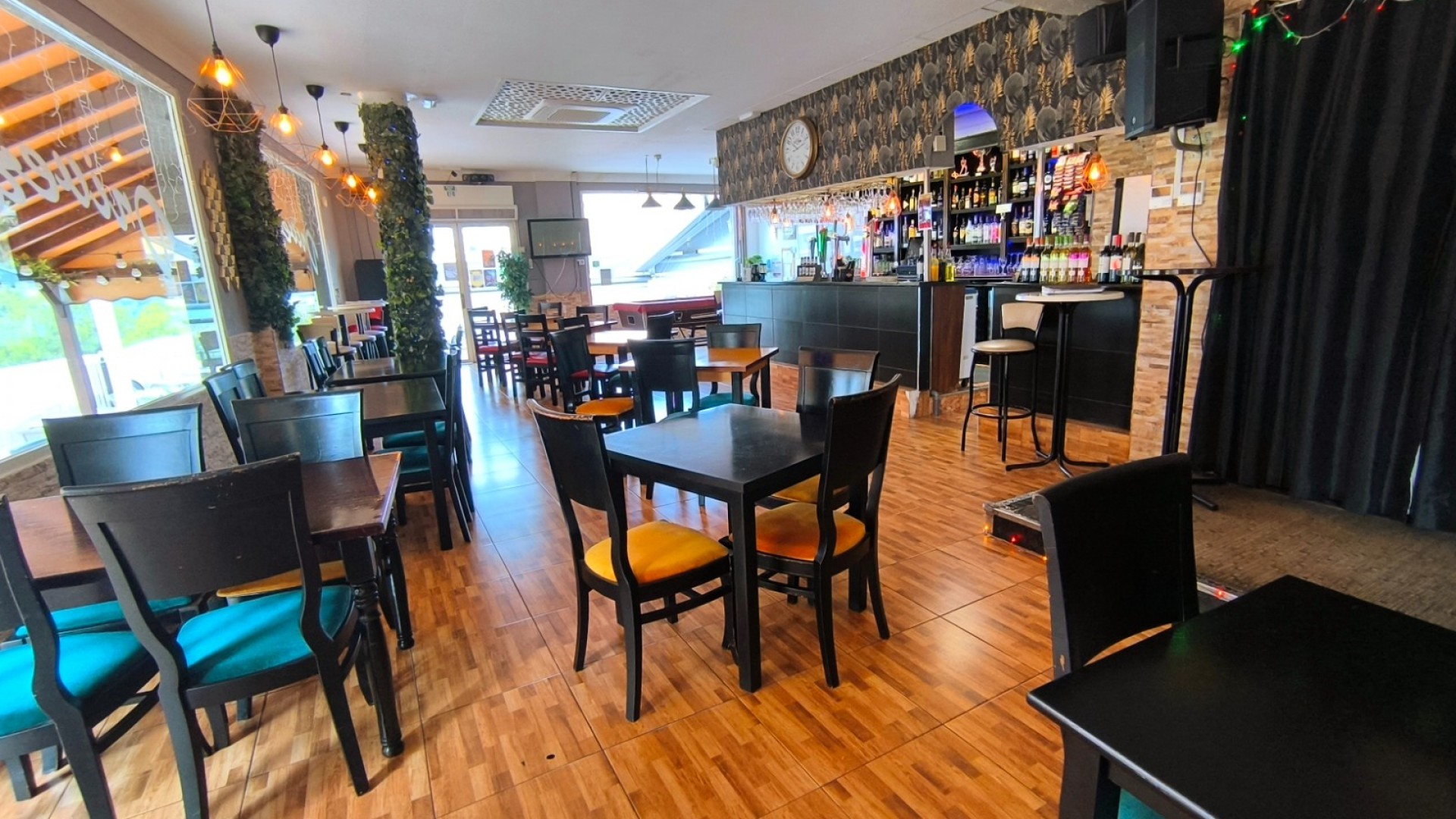 Venta - Comercial -
Villamartín