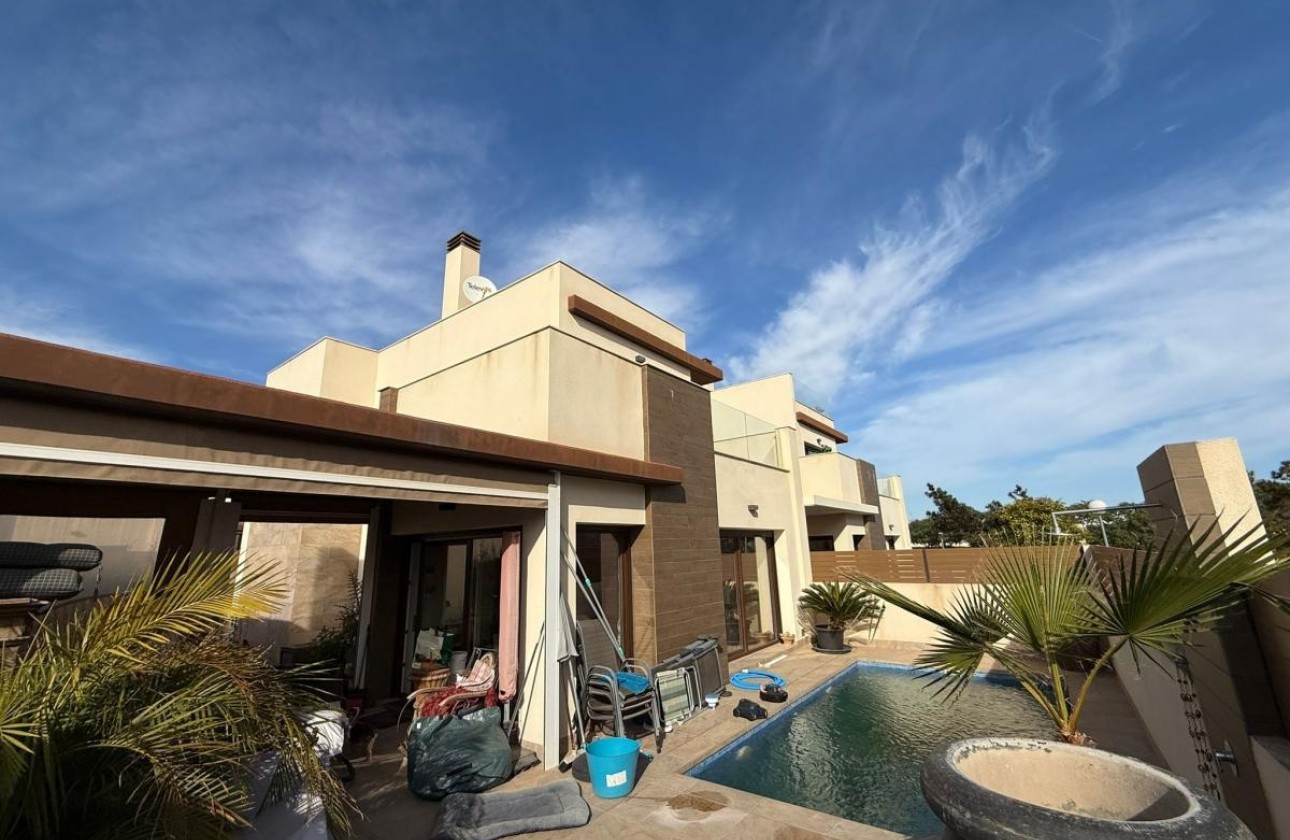 Venta - Detached Villa -
Los Montesinos