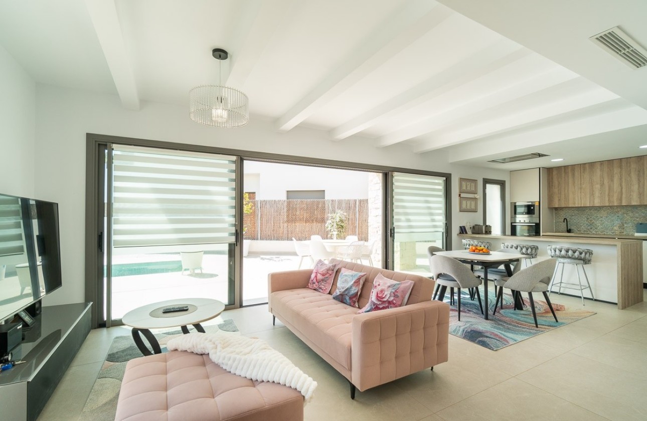 Venta - Detached Villa -
Orihuela Costa - Villamartin Golf