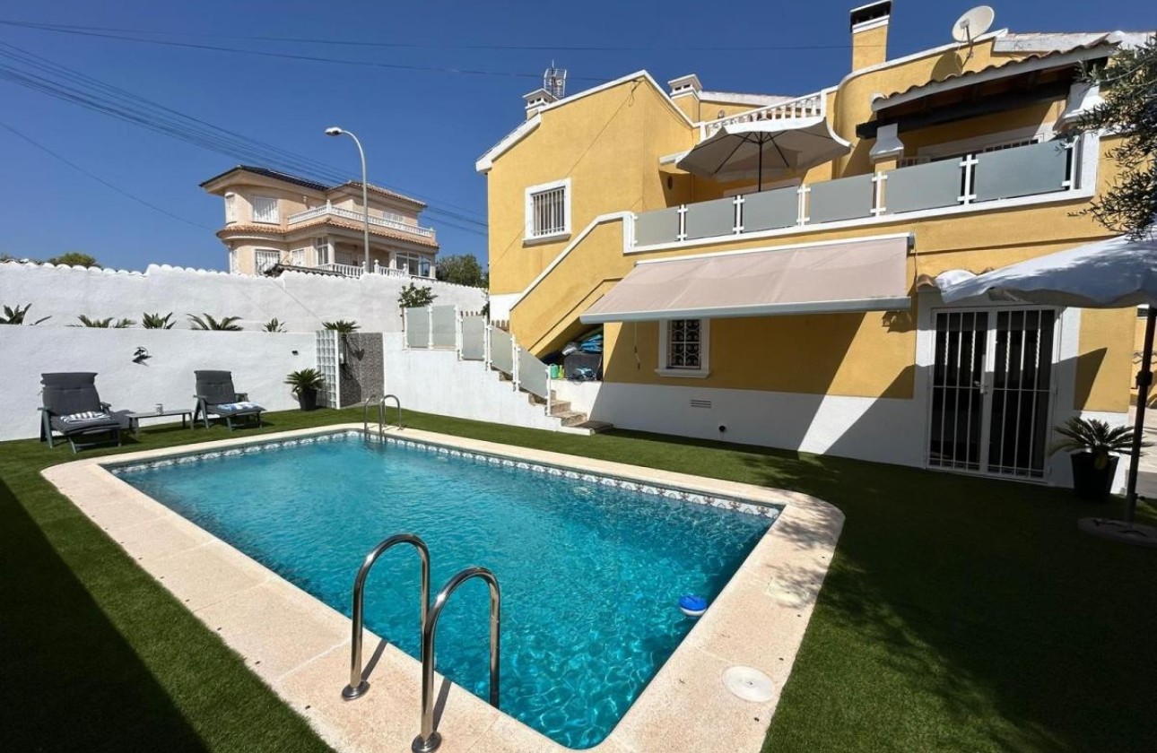 Venta - Detached Villa -
San Miguel de Salinas