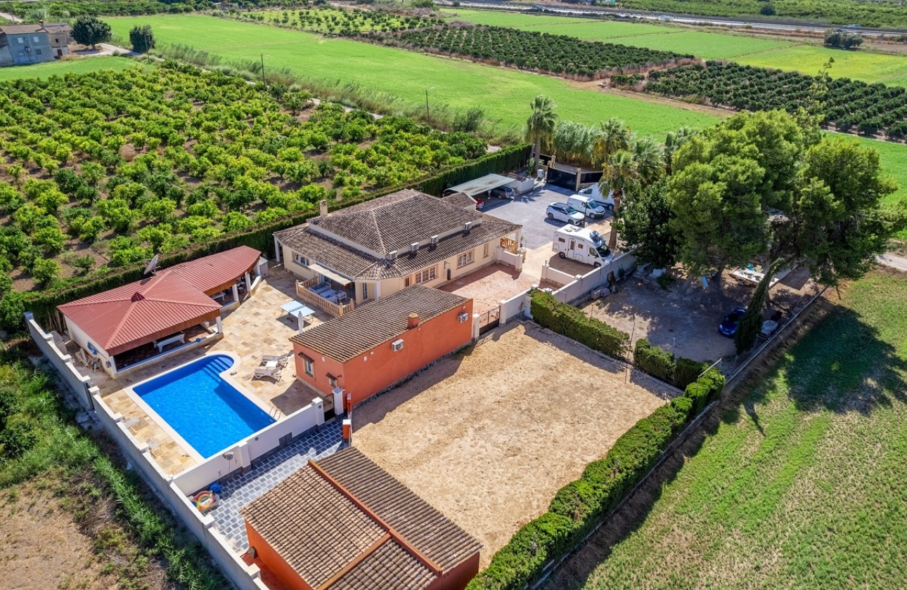 Venta - Finca / Casa de campo -
Almoradí - Las Heredades