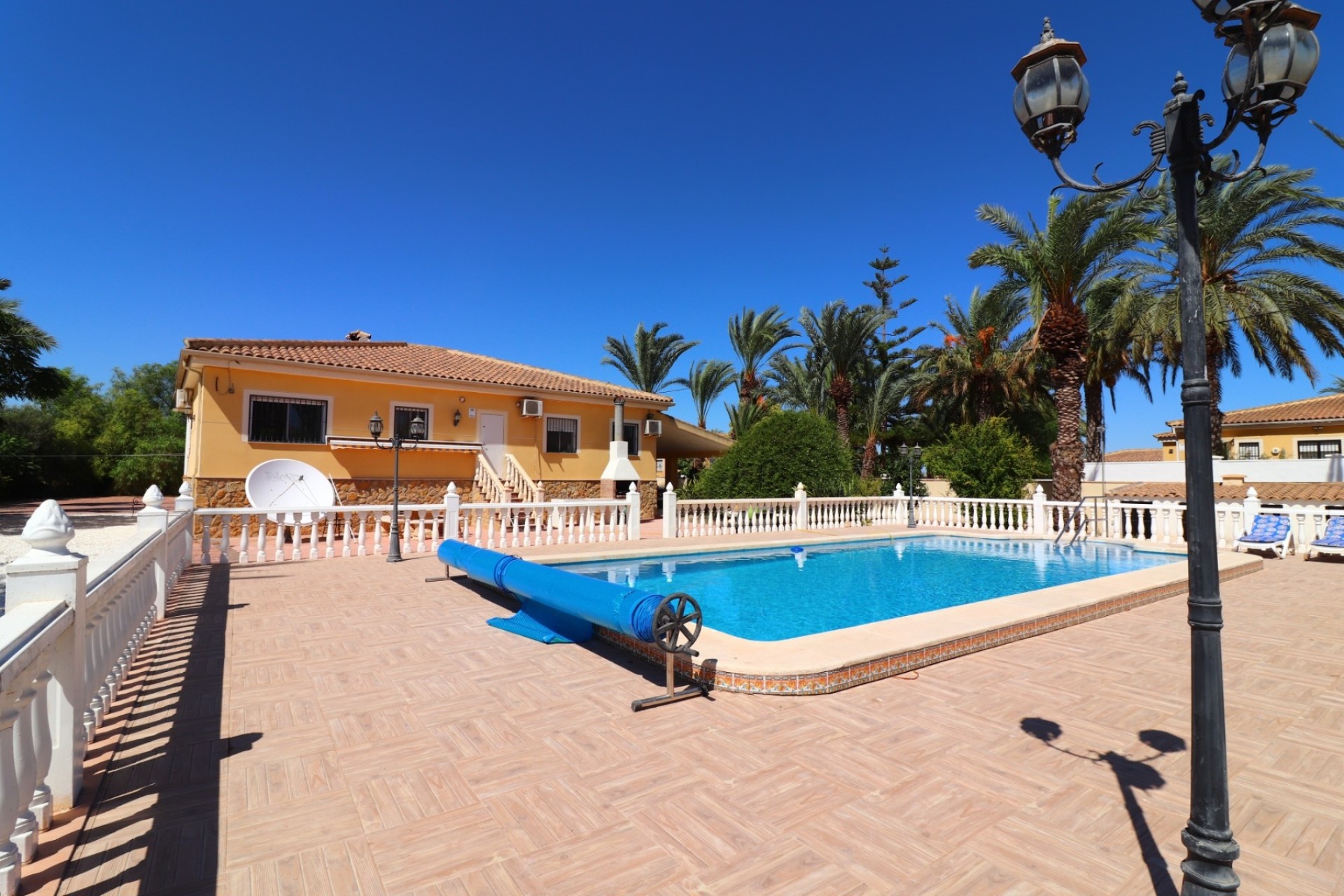 Venta - Finca / Casa de campo -
Catral - Catral - Country