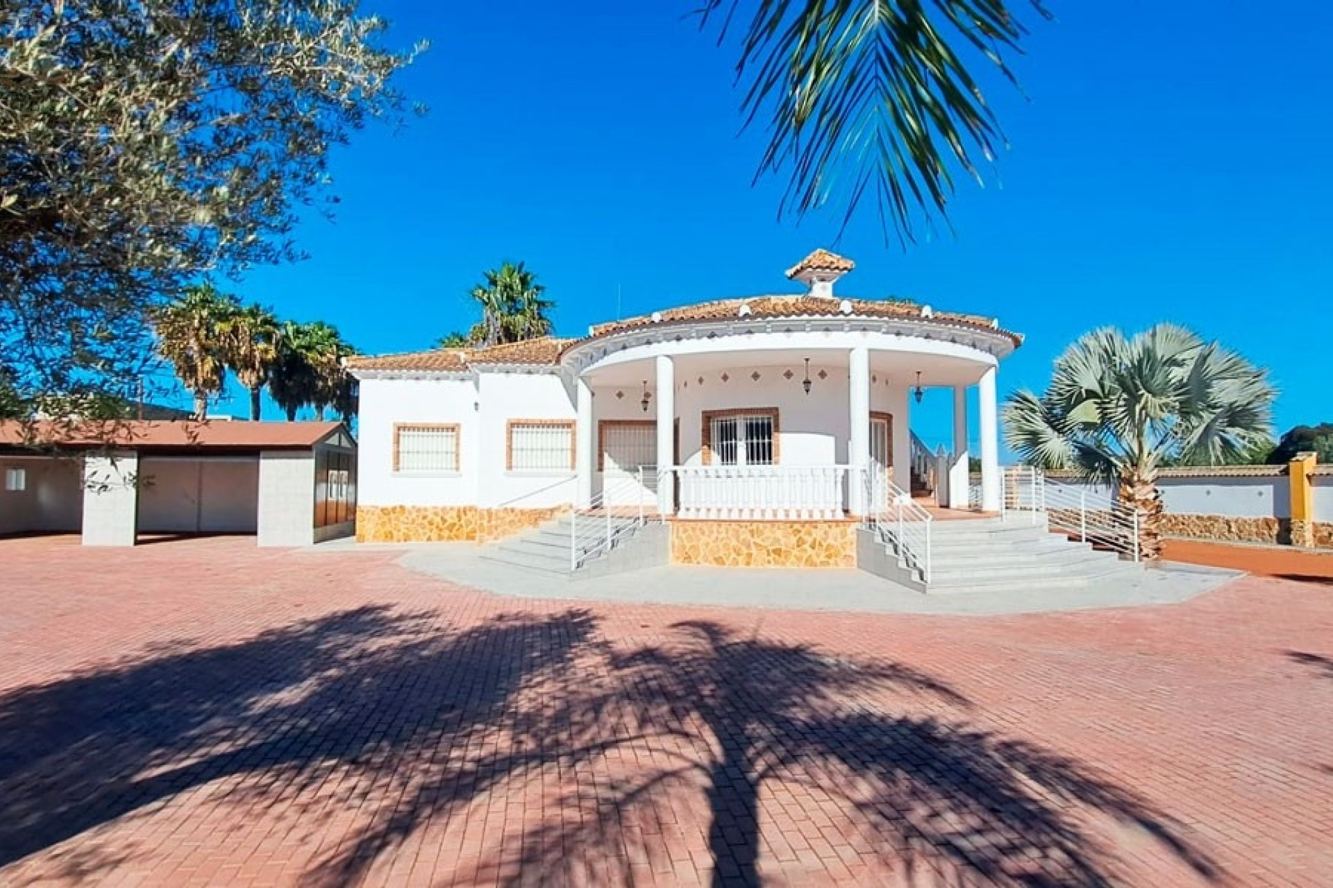 Venta - Finca / Casa de campo -
Catral