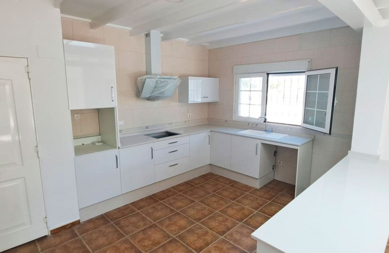 Venta - Finca / Casa de campo -
Catral