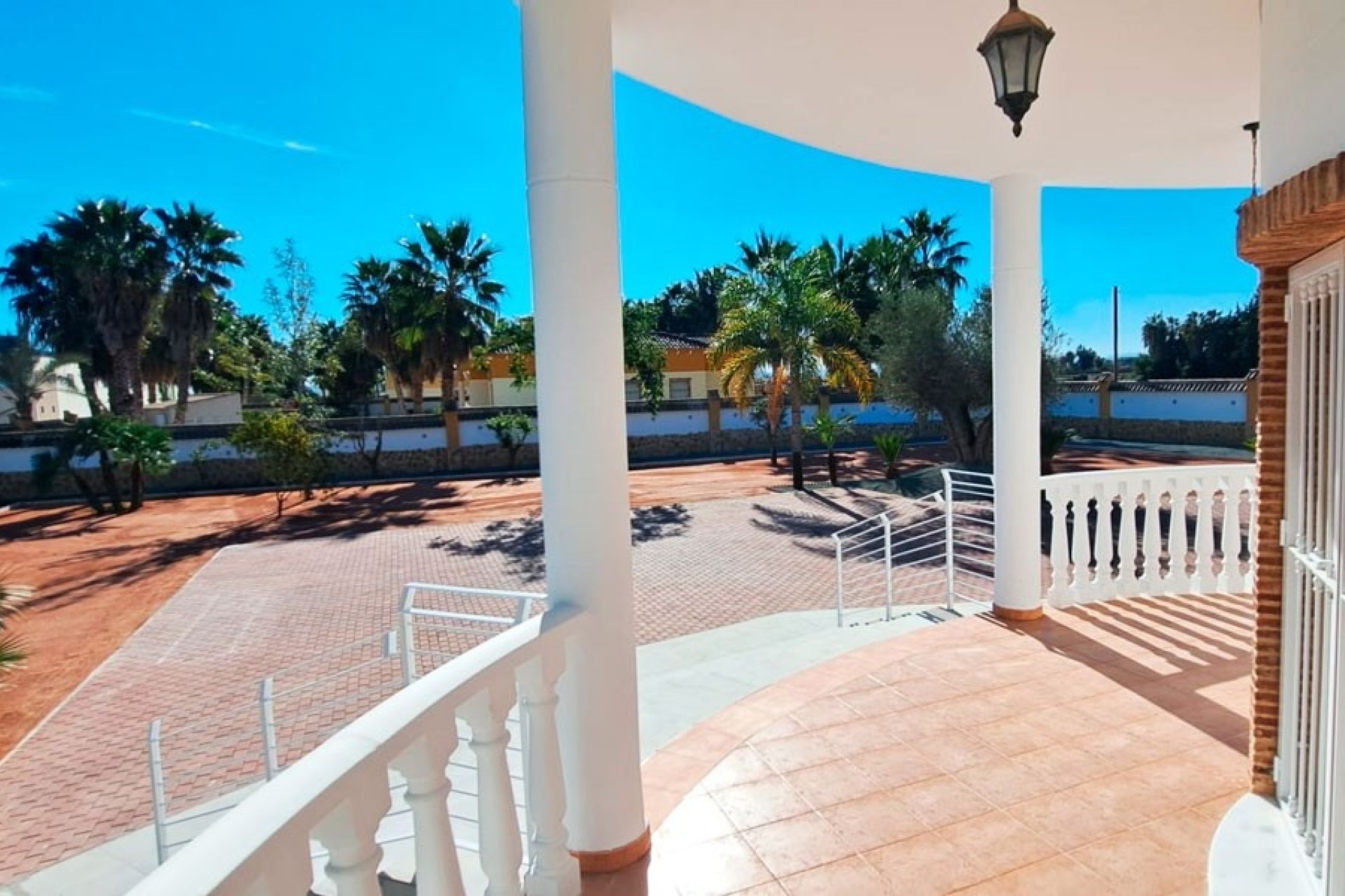 Venta - Finca / Casa de campo -
Catral