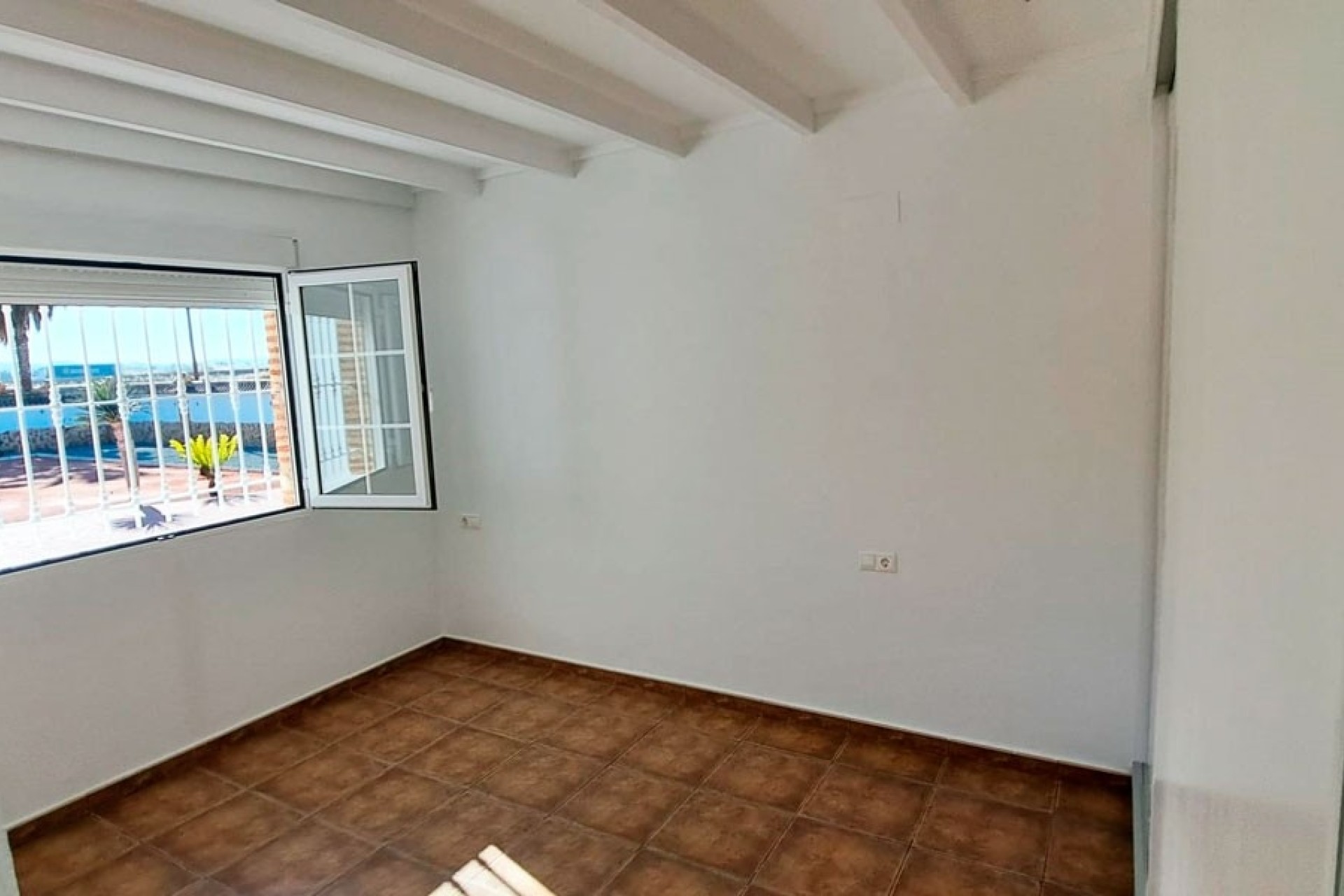 Venta - Finca / Casa de campo -
Catral