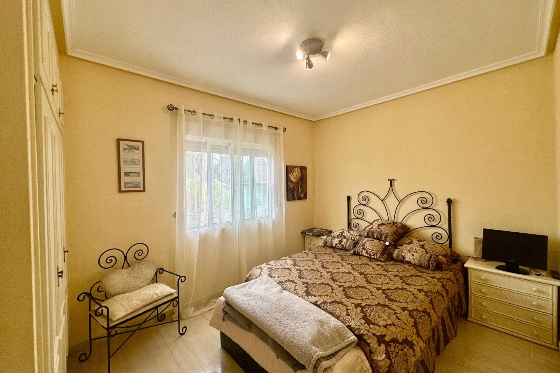 Venta - Finca / Casa de campo -
Catral
