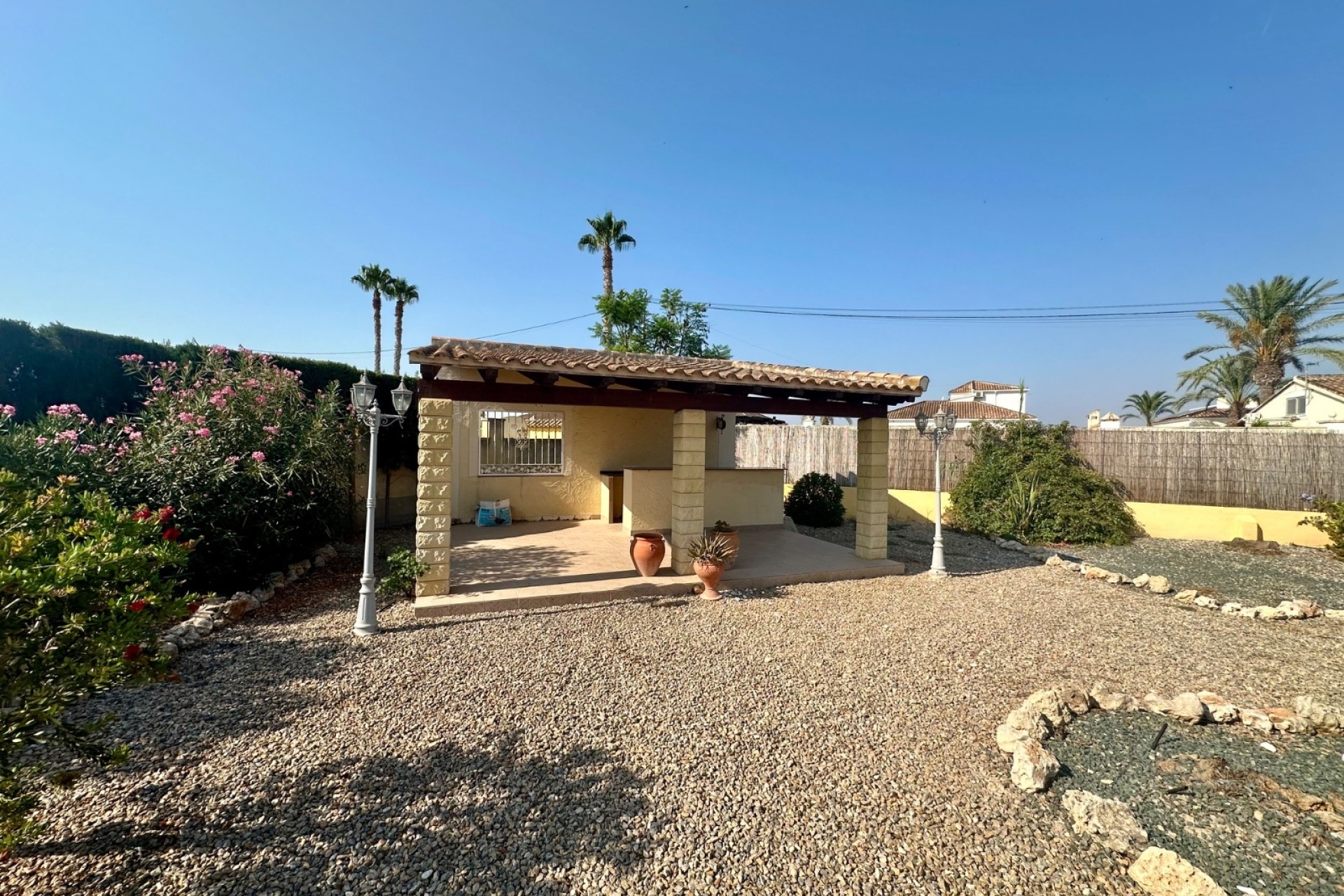Venta - Finca / Casa de campo -
Catral