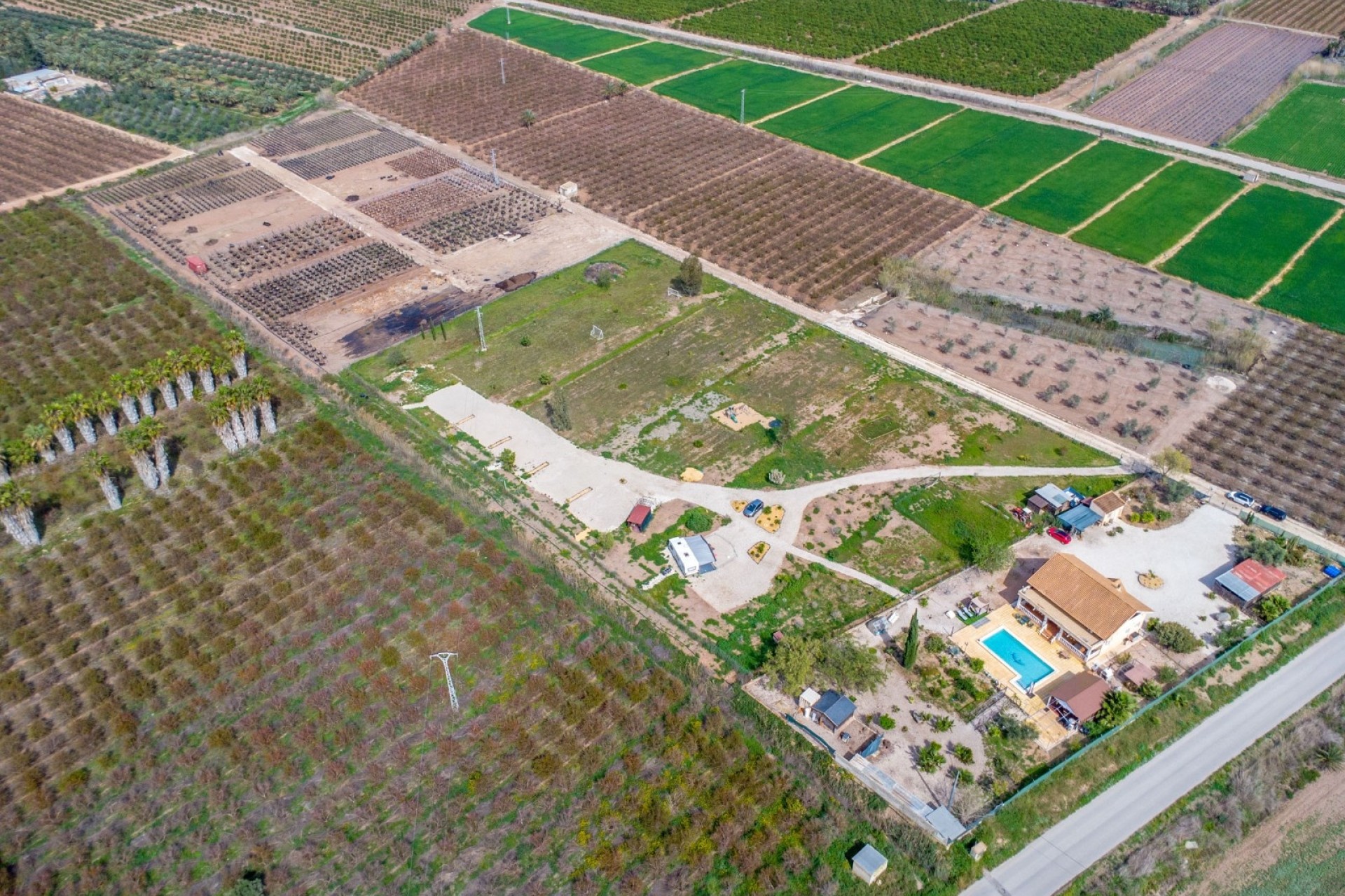 Venta - Finca / Casa de campo -
Crevillente