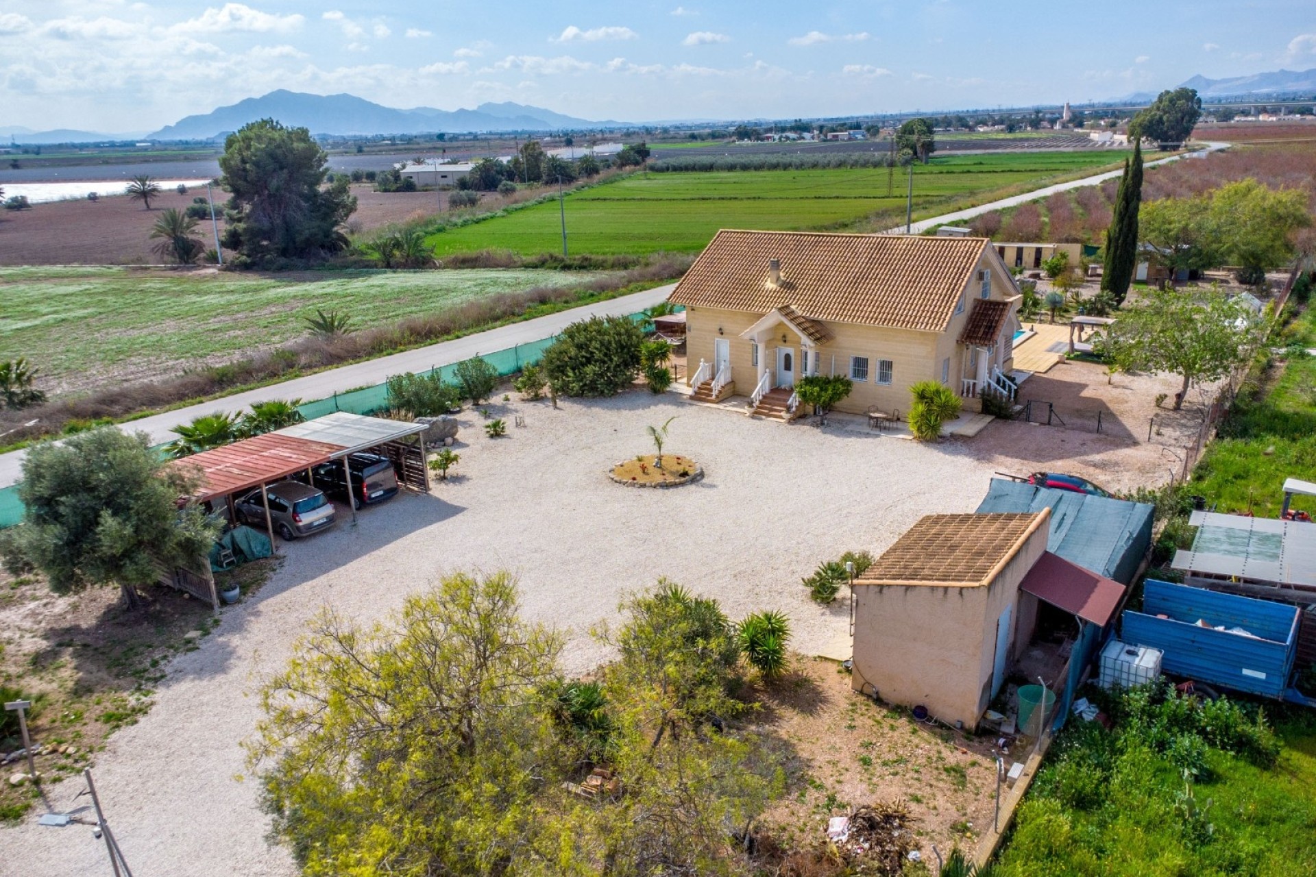 Venta - Finca / Casa de campo -
Crevillente
