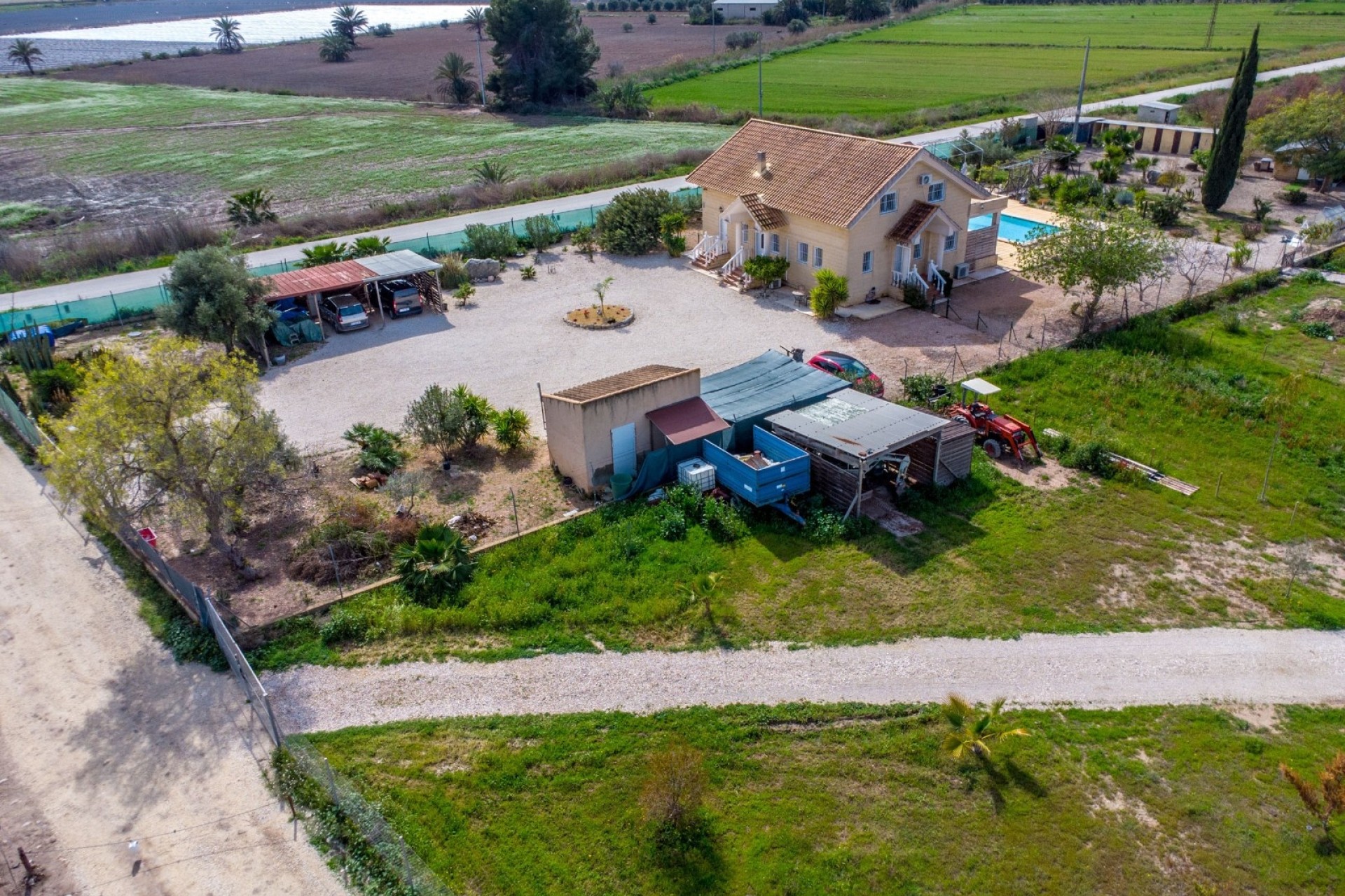 Venta - Finca / Casa de campo -
Crevillente
