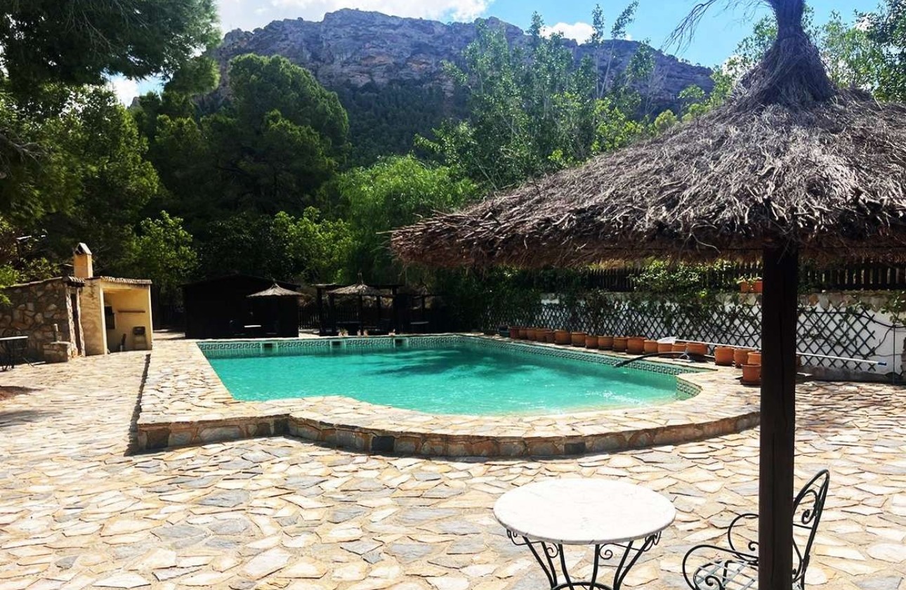 Venta - Finca / Casa de campo -
Gea y Truyols