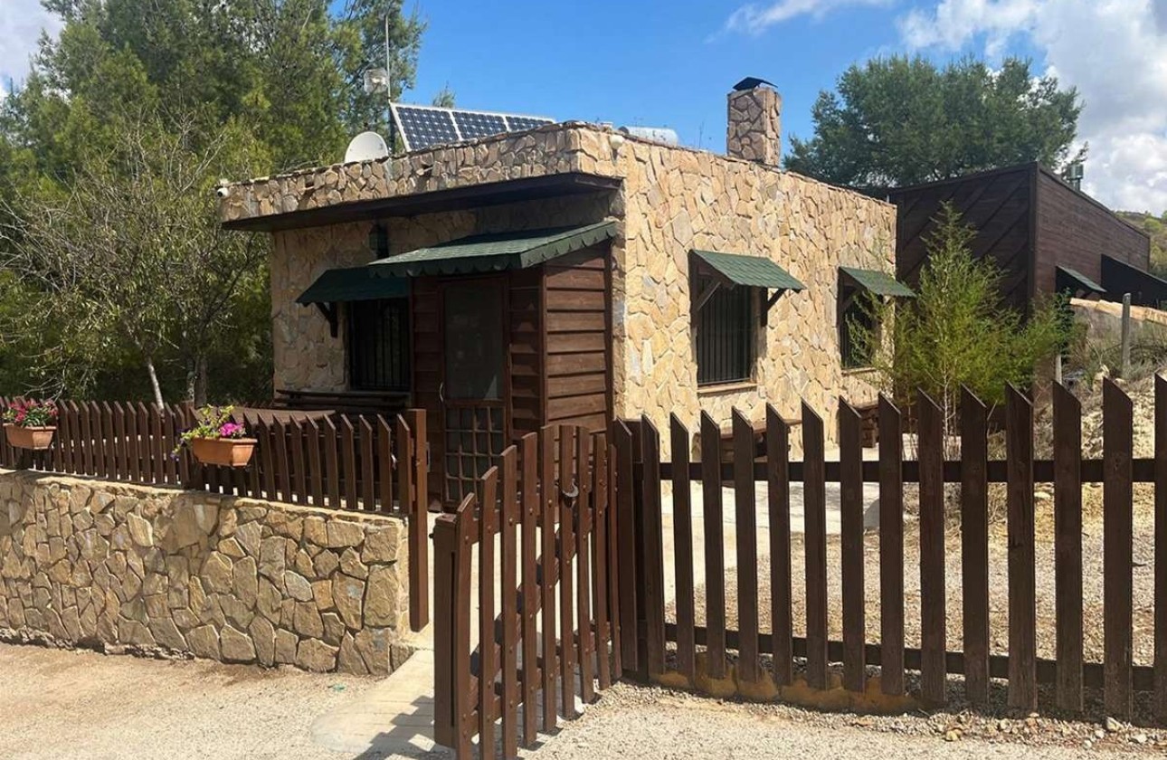Venta - Finca / Casa de campo -
Gea y Truyols