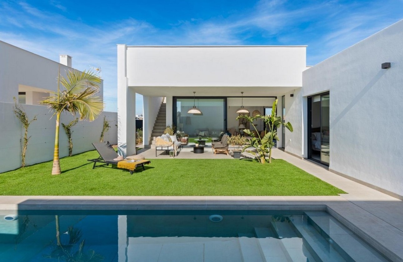 Venta - Finca / Casa de campo -
La Manga del Mar Menor - La Manga