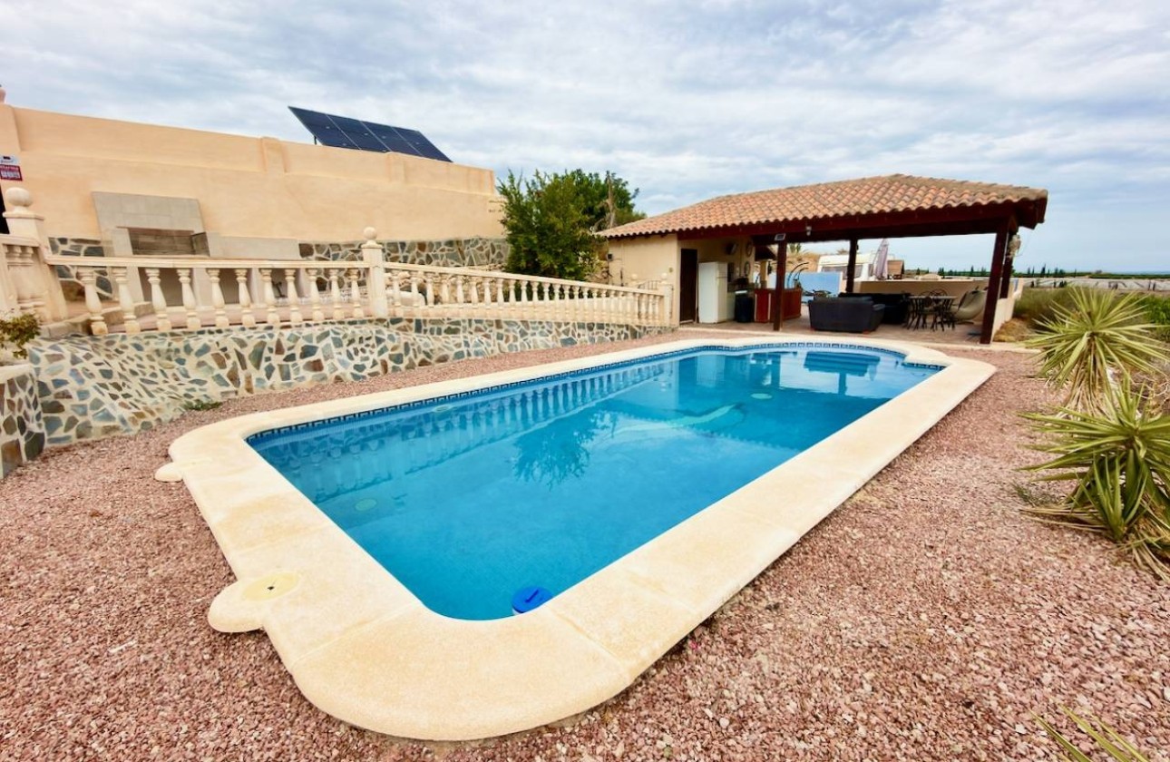 Venta - Finca / Casa de campo -
La Murada