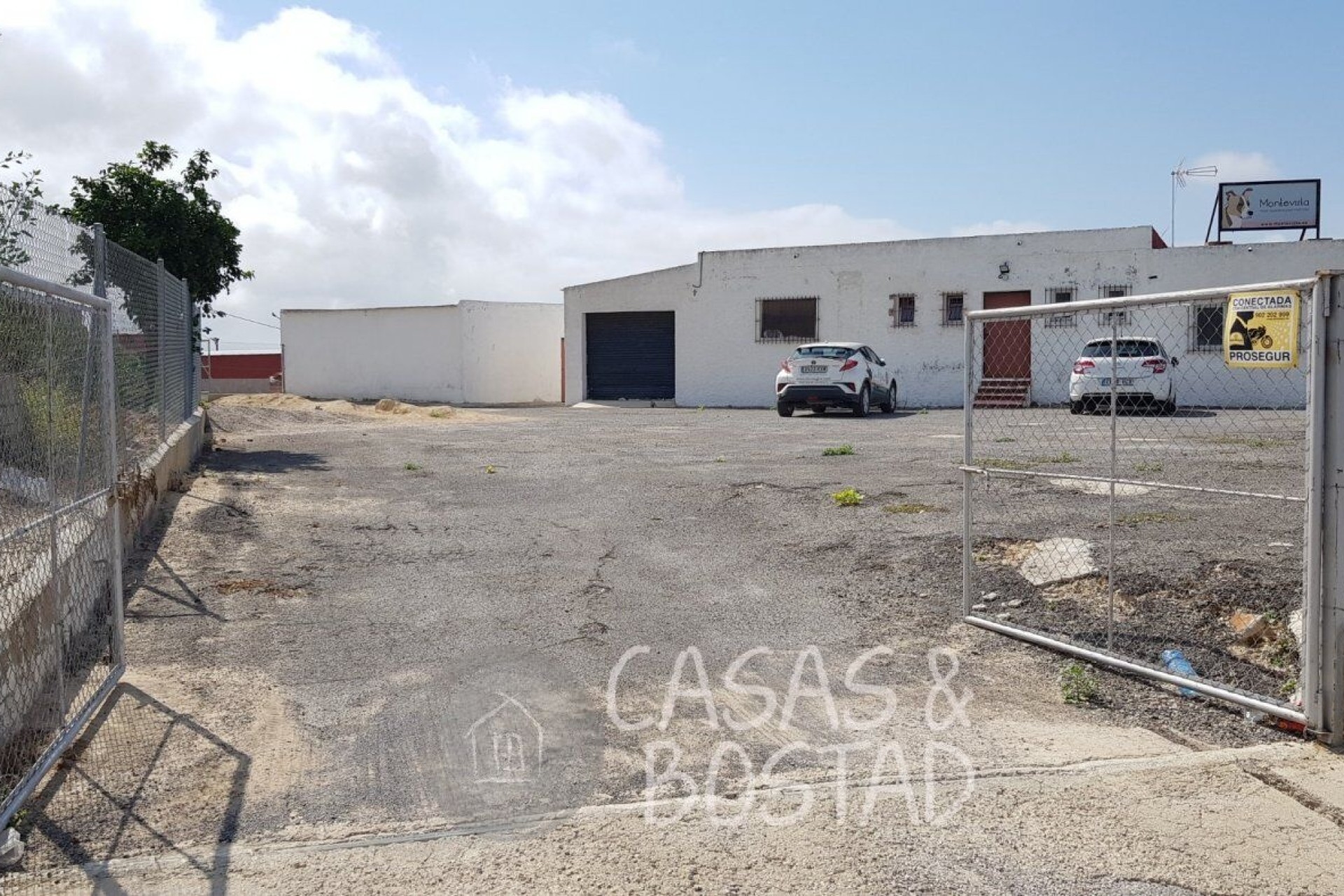 Venta - Finca / Casa de campo -
Los Montesinos