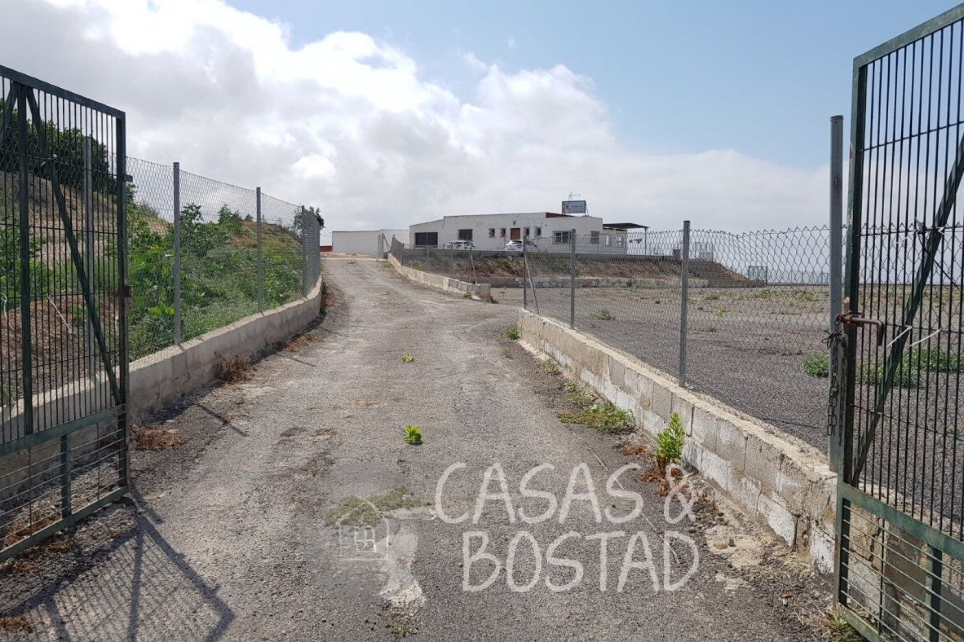 Venta - Finca / Casa de campo -
Los Montesinos