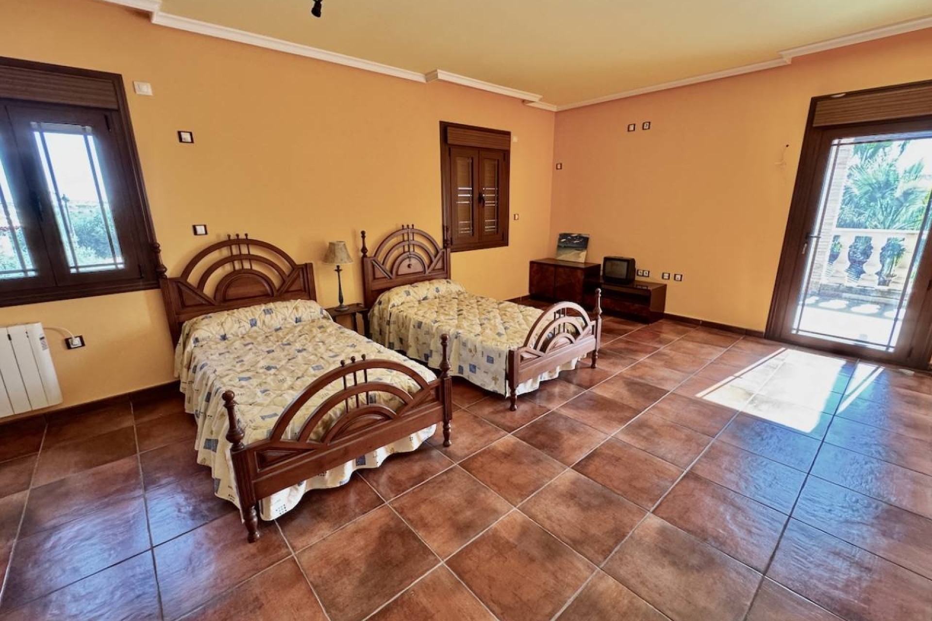 Venta - Finca / Casa de campo -
Los Montesinos